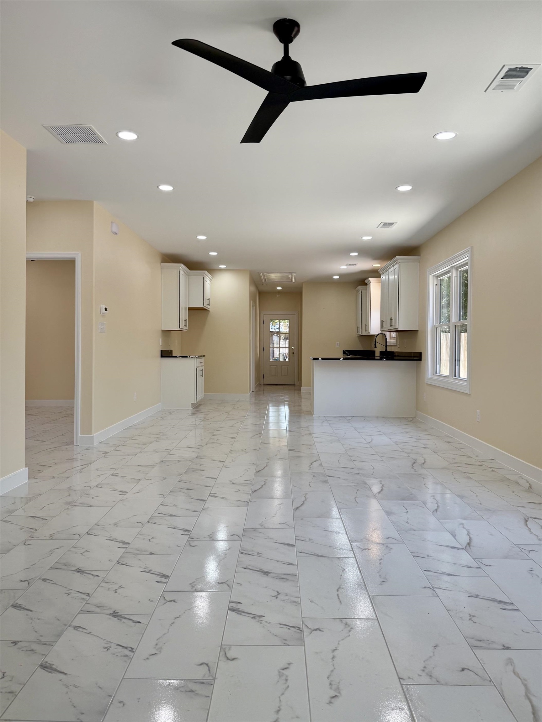 3437 Powell Ave