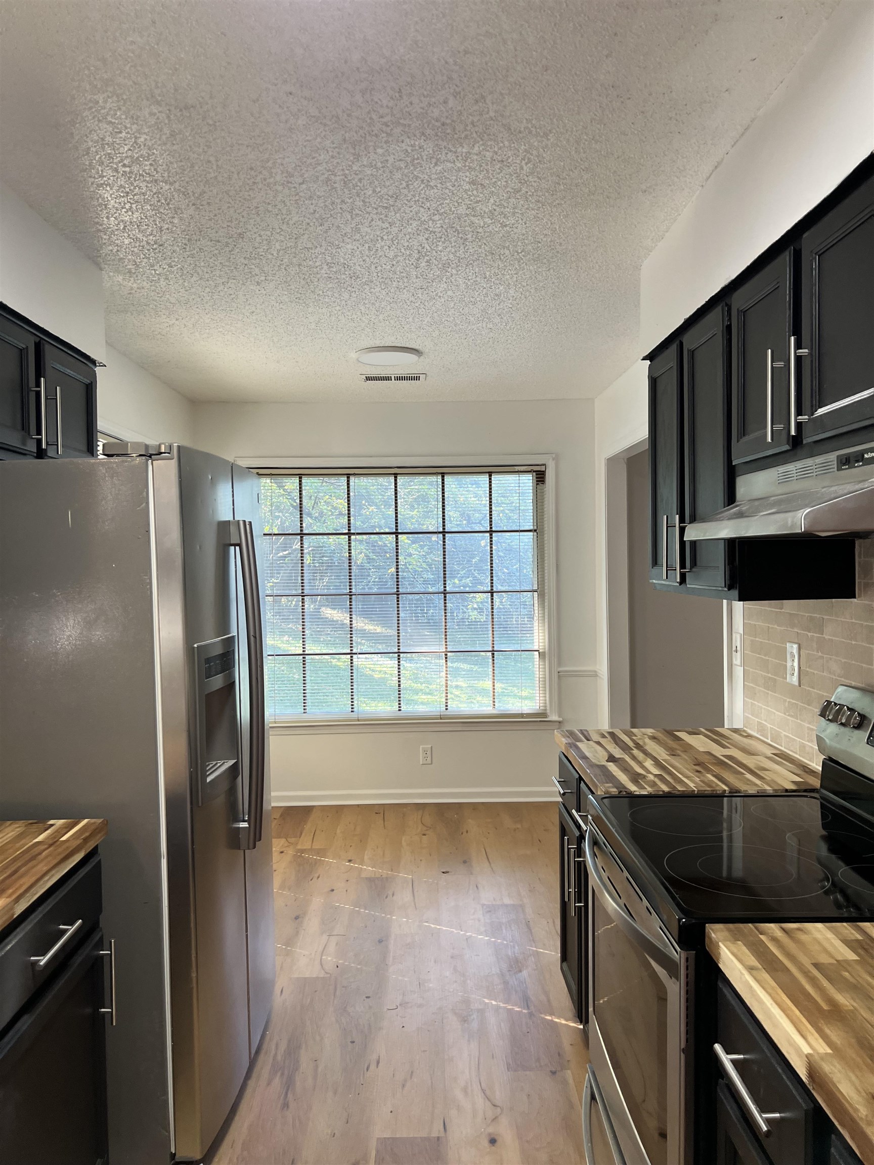 7043 Boxborough Cv