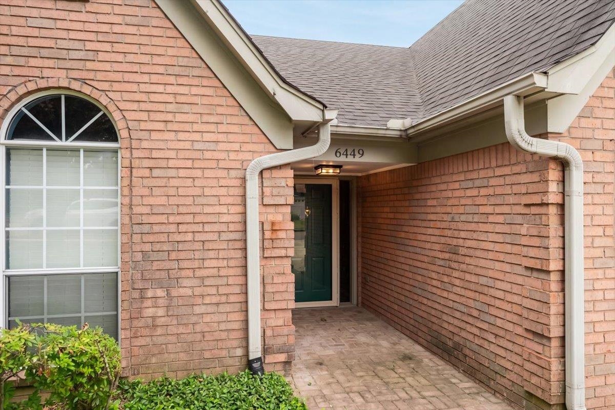 6449 Gillia Cir