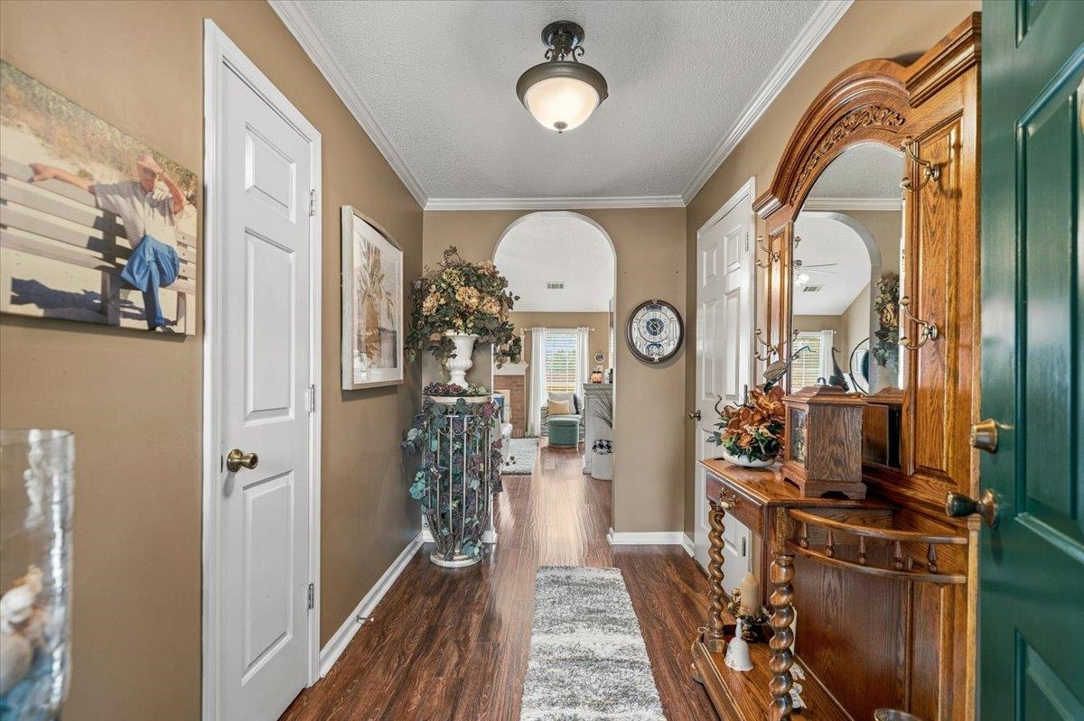 6449 Gillia Cir