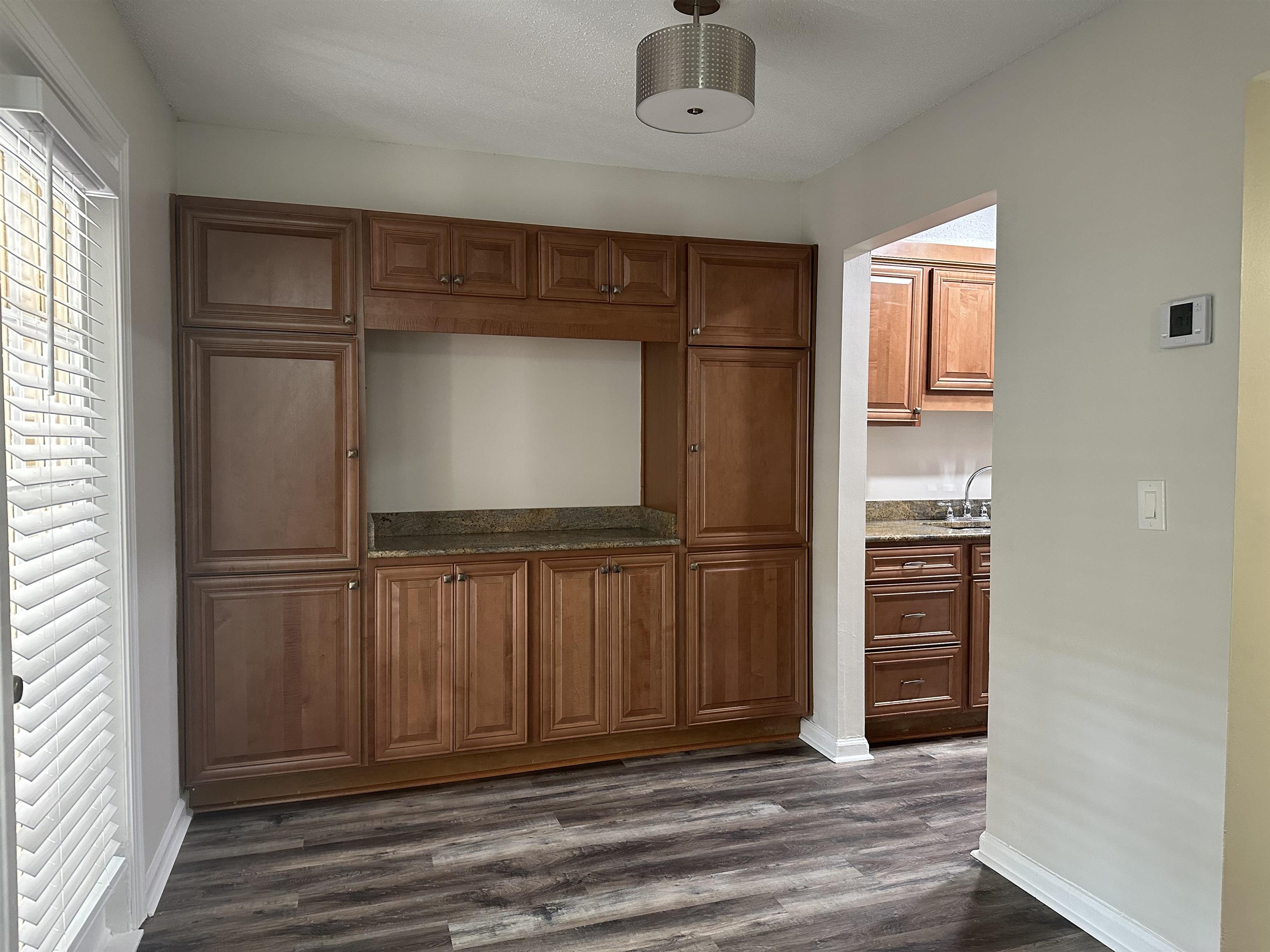 1207 Chamberlain Dr 102