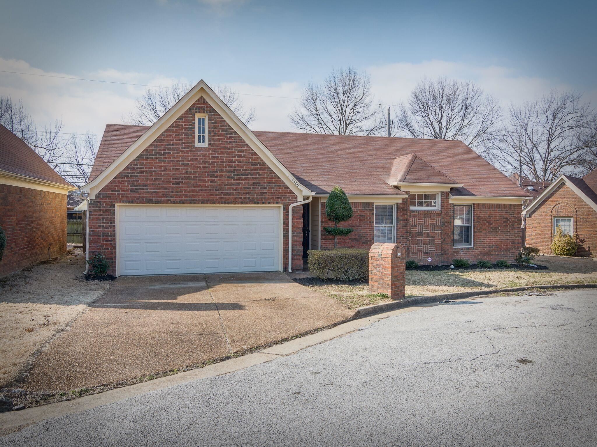 4325 Bear Creek Ln