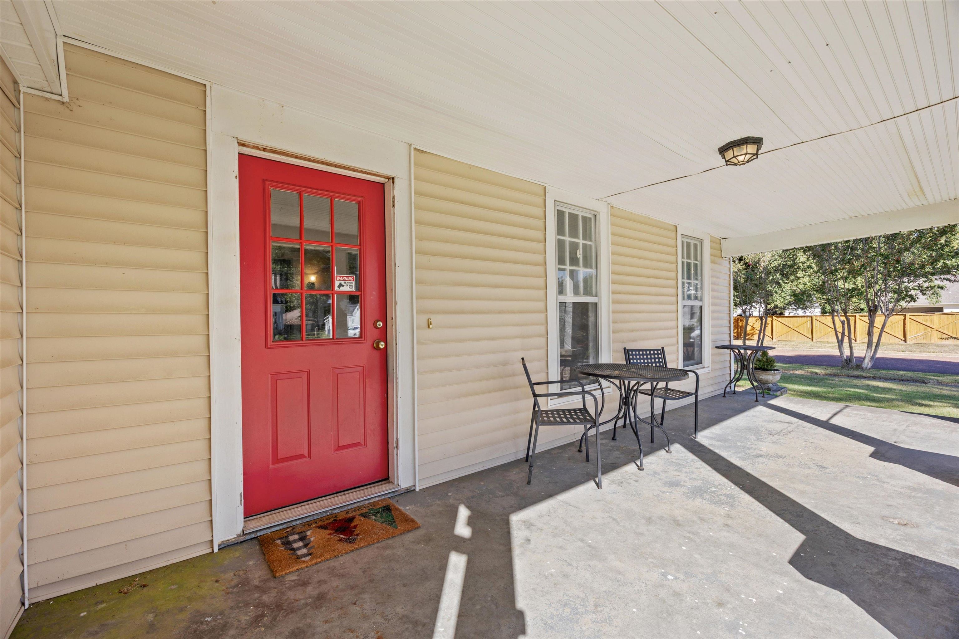 255 Main St