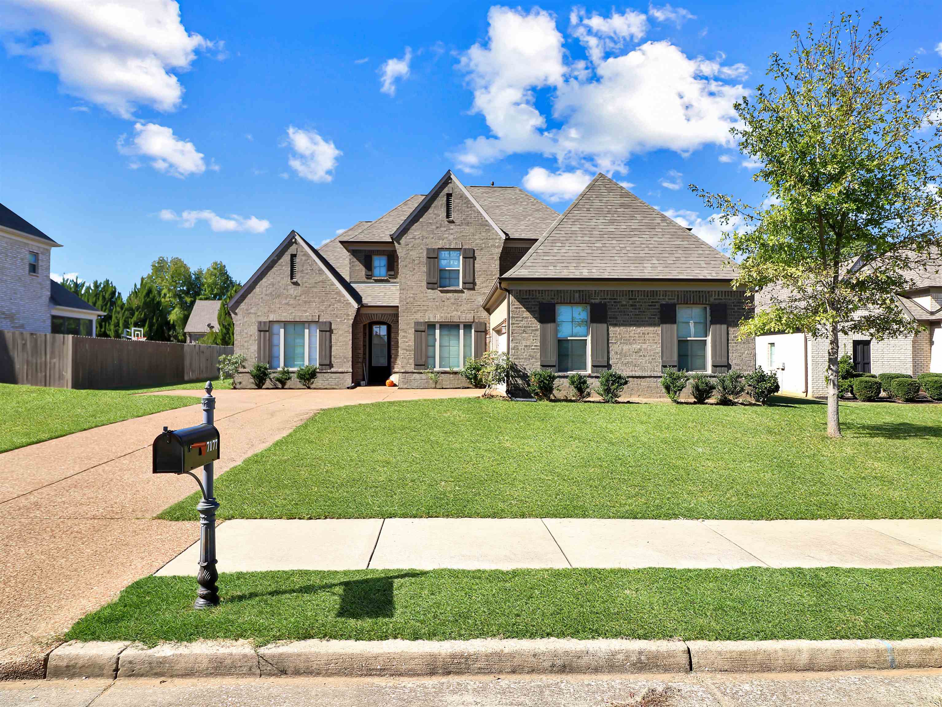 7177 Alexander Hill Ln