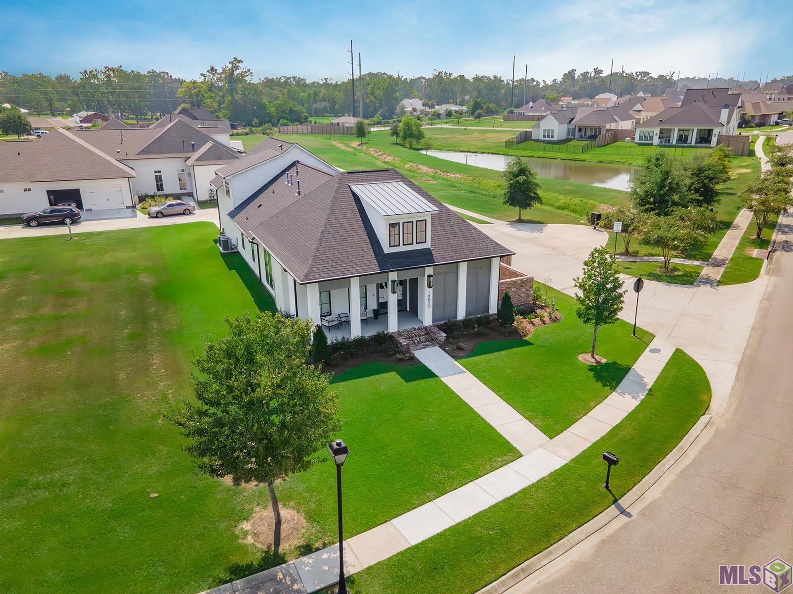 27 OAKLAND CROSSING BLVD, Prairieville, LA 70769