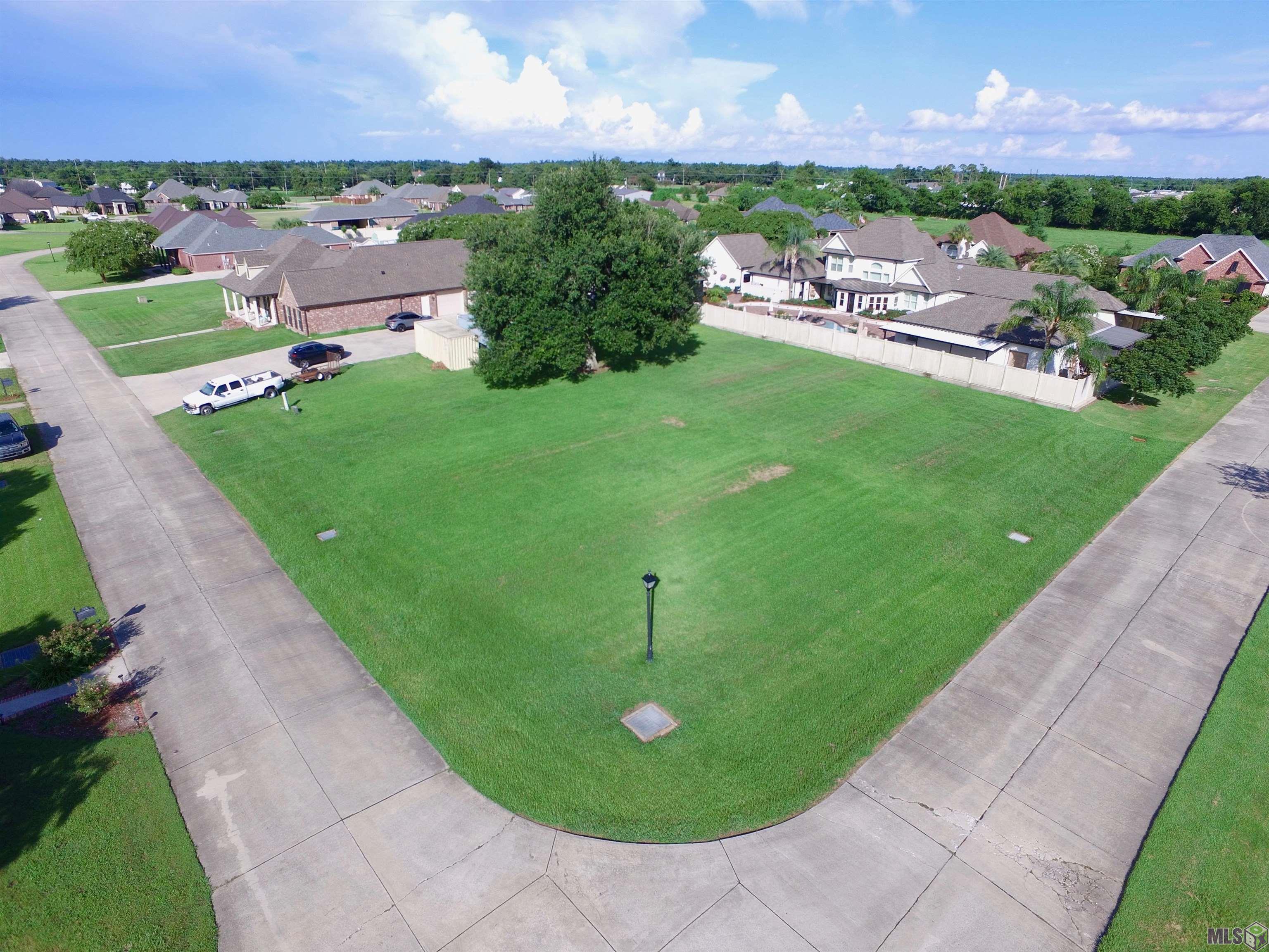 133 DOUGLAS DR, Cut Off, LA 70345