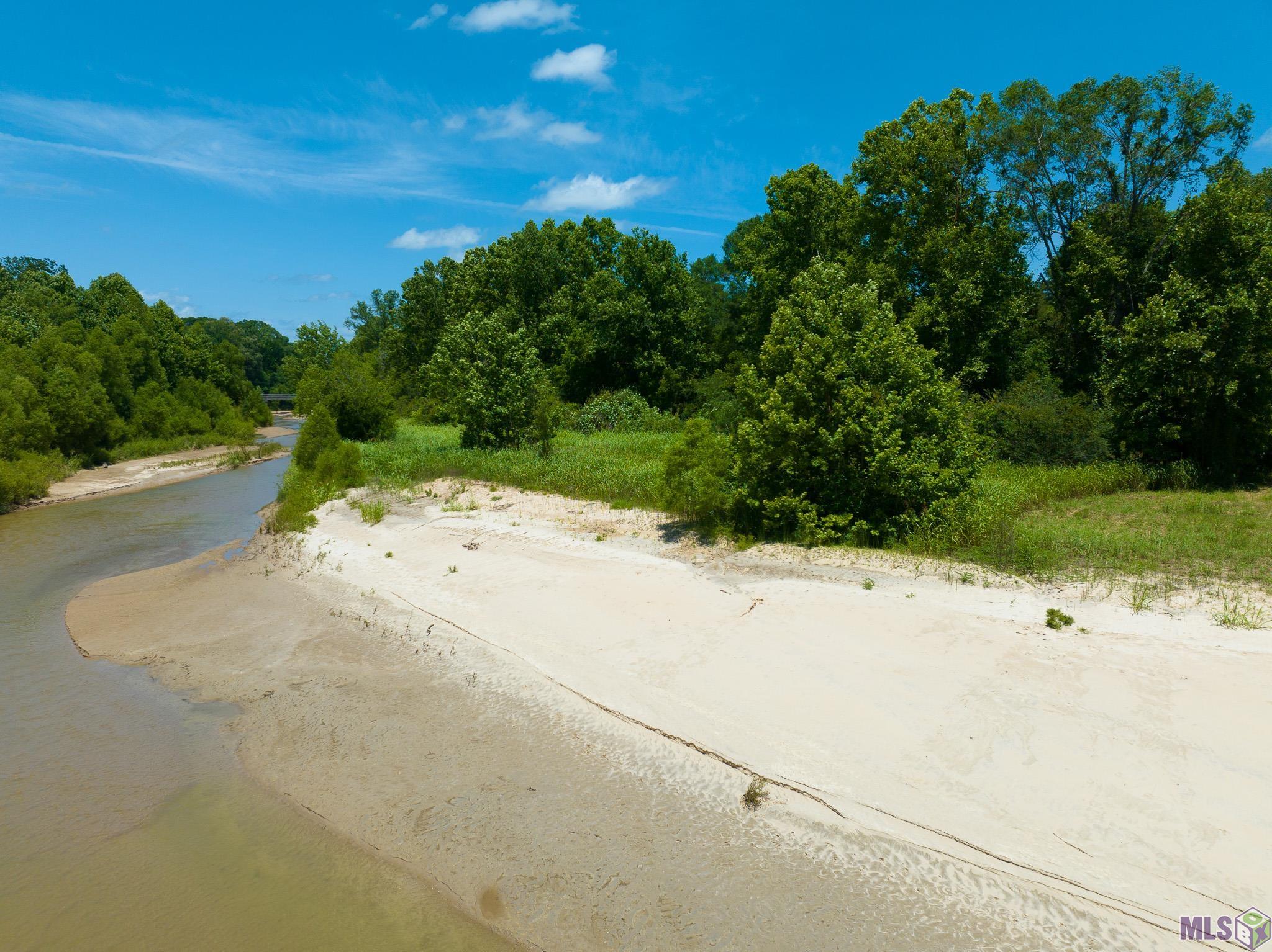 8536 HIGHLAND RD, St. Francisville, LA 70775