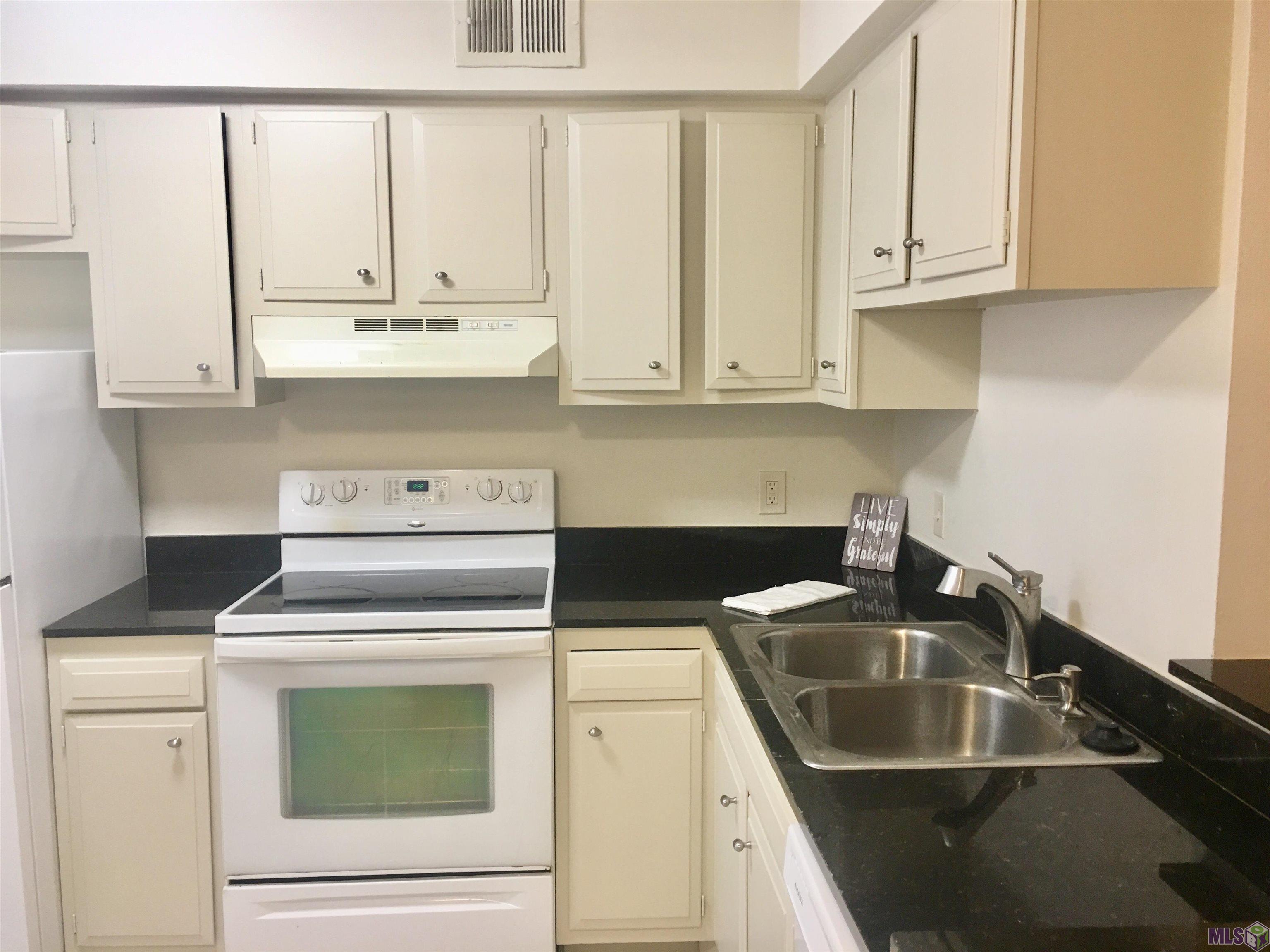 2100 COLLEGE, 97, Baton Rouge, LA 70808
