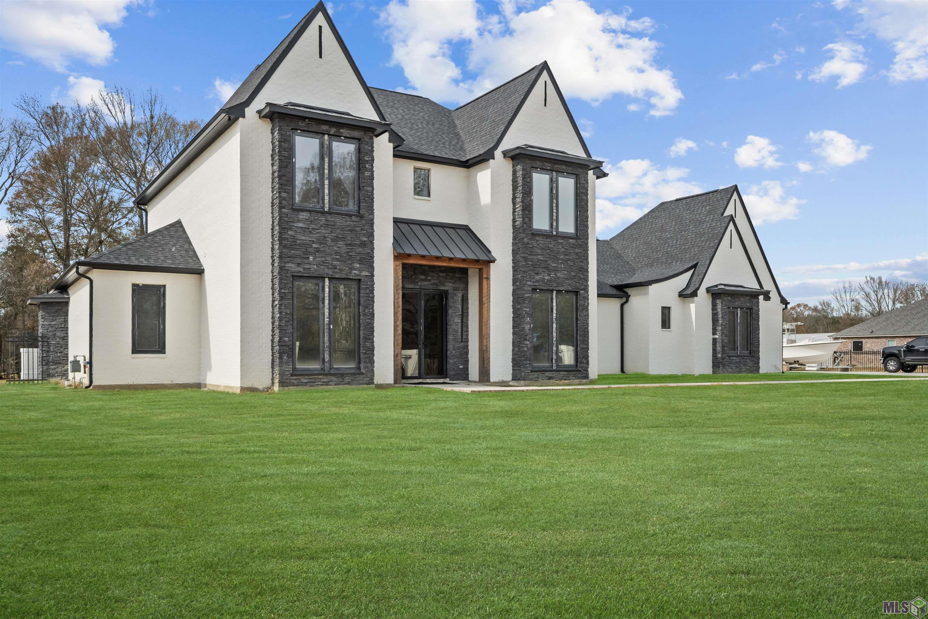 15301 JOOR RD, Zachary, LA 70791