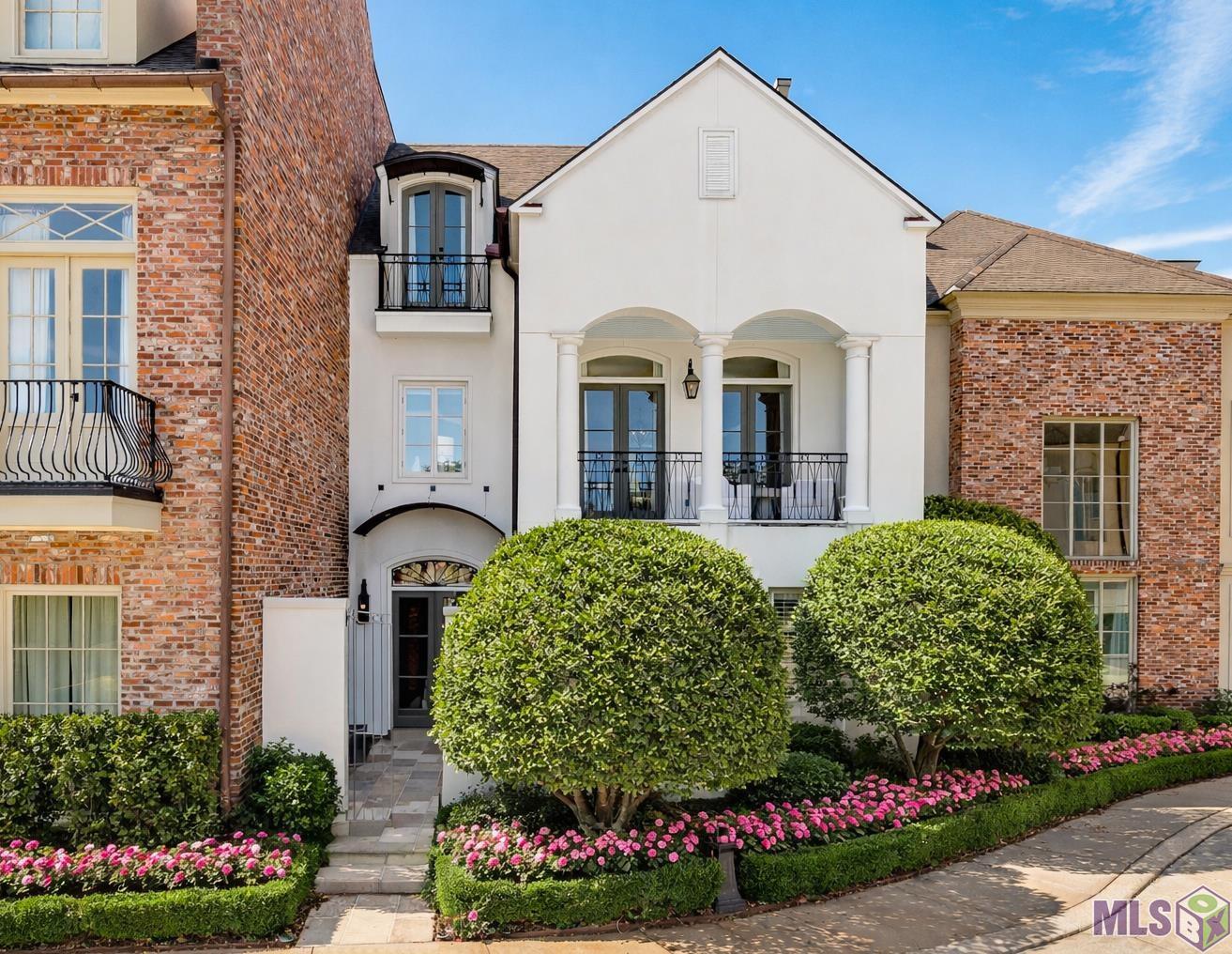 10 COUNTRY CLUB PLACE, Baton Rouge, LA 70809