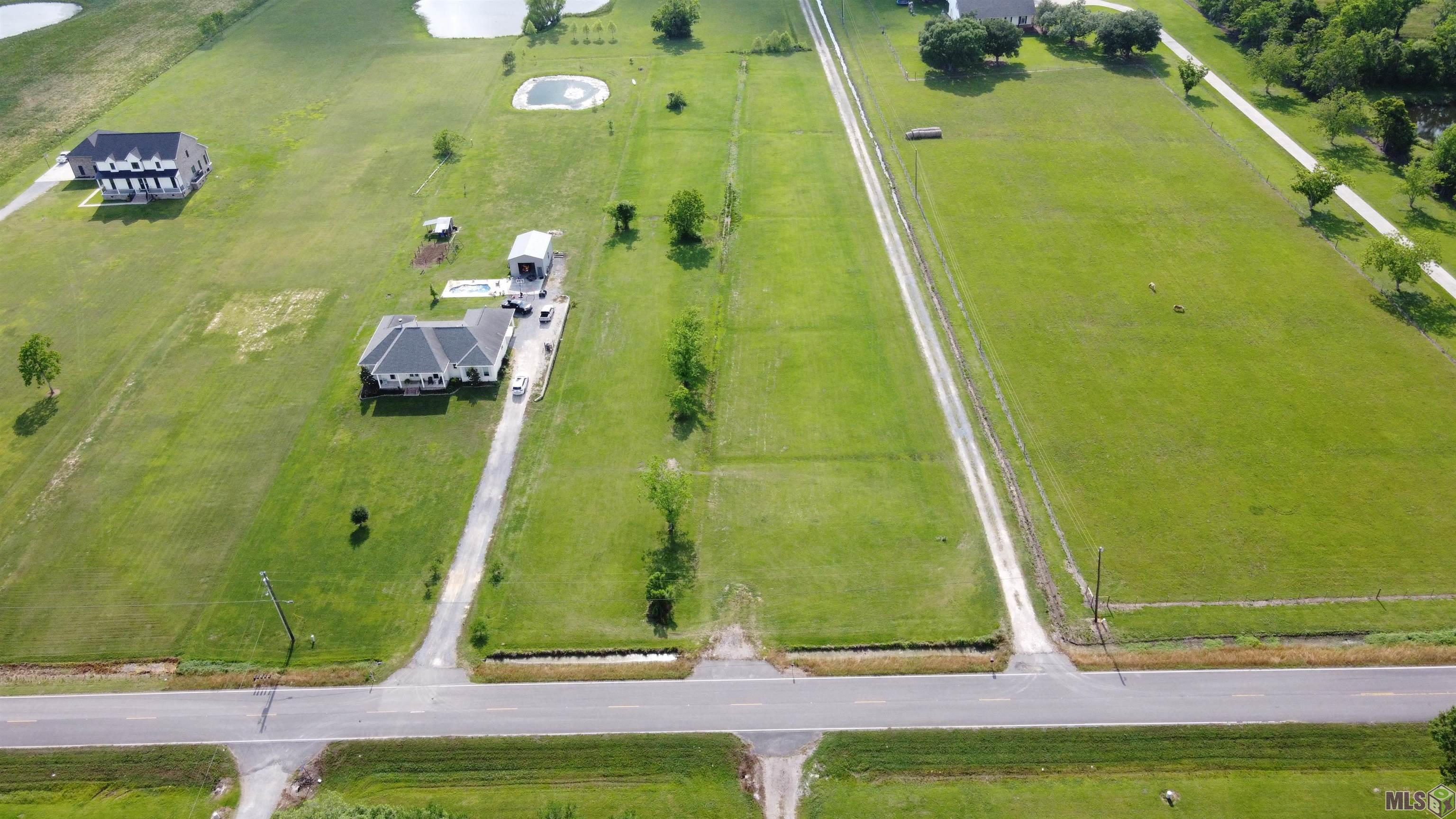 9139 LA HWY 936, St. Amant, LA 70774