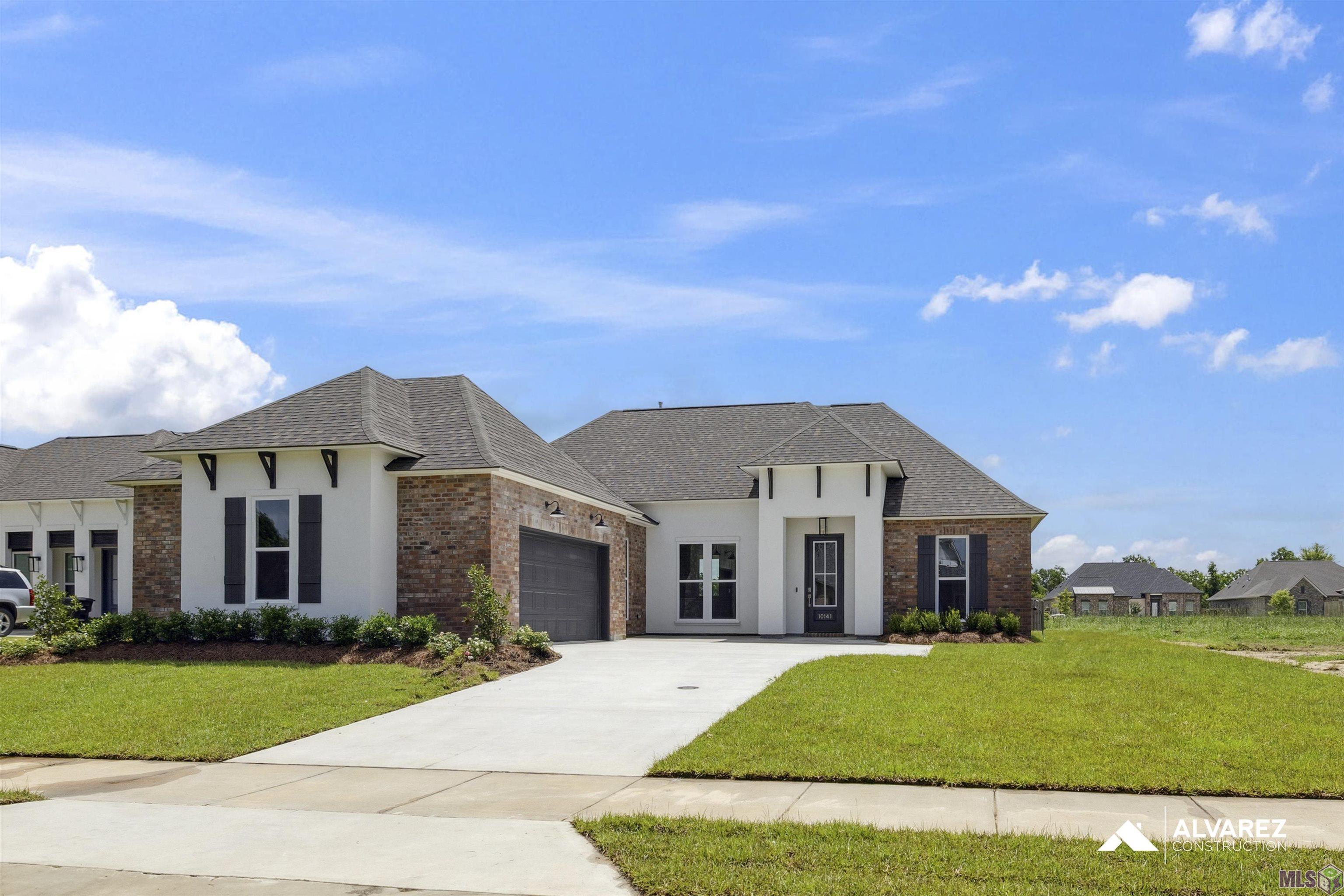 10141 SANCTUARY OAKS DR, Baton Rouge, LA 70817