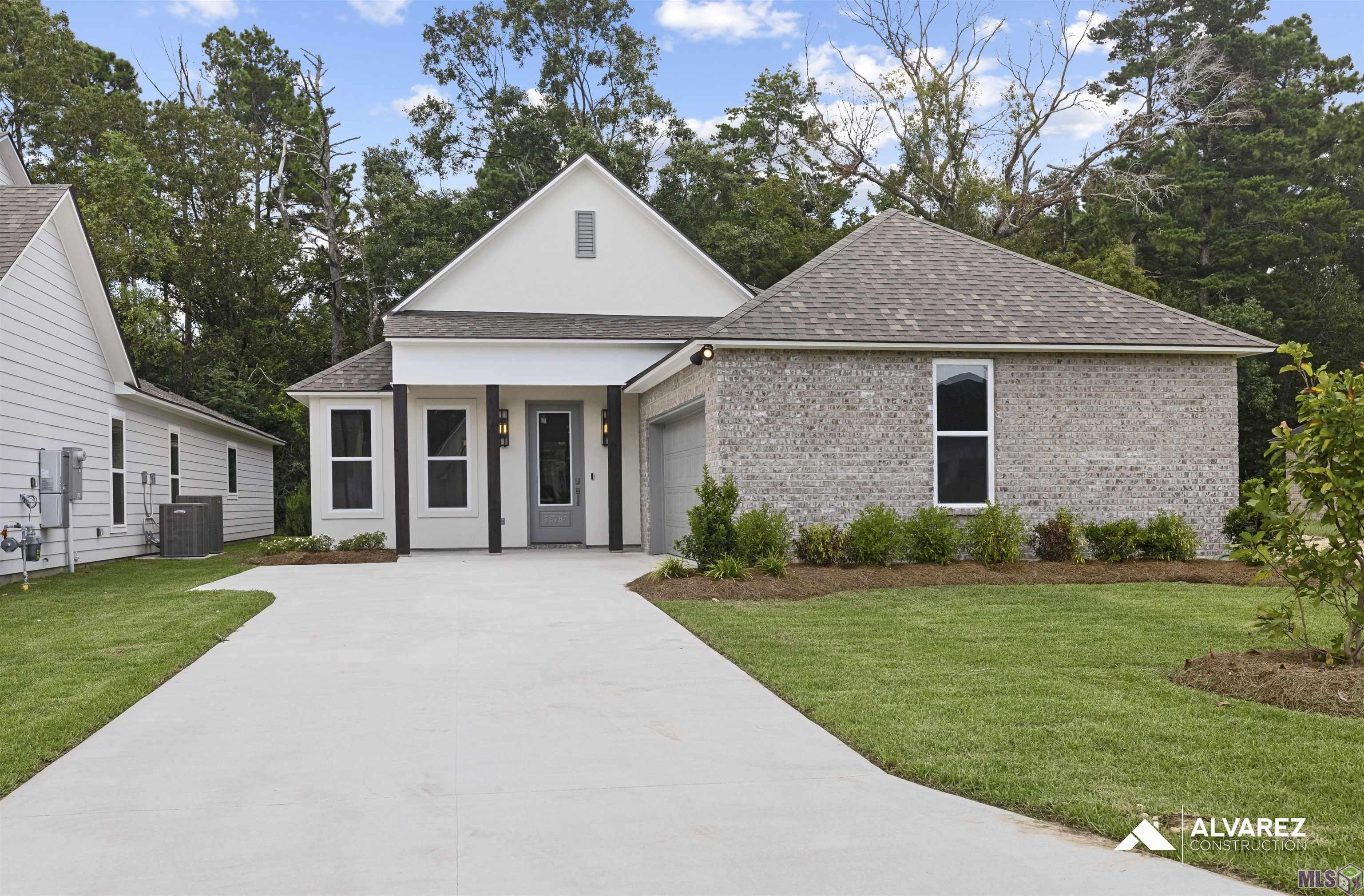 25287 BURLINGTON DR, Denham Springs, LA 70726