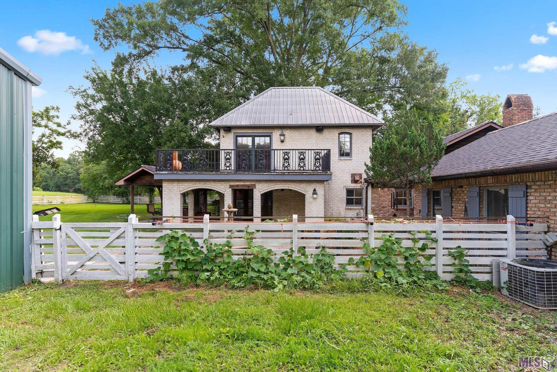 14421 HIGHLAND RD, Saint George, LA 70810