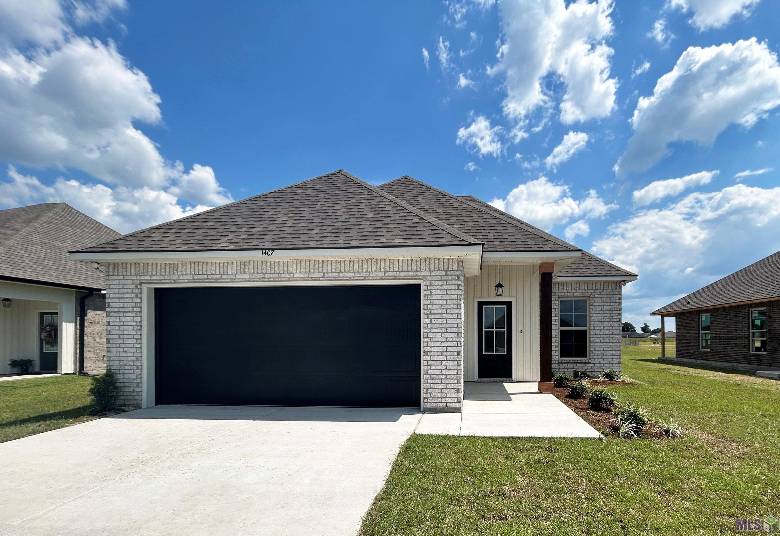 Homes for sale in Thibodaux, LA | 1407 Tina Street, Thibodaux, LA 70301 | MLS# BY2025012863