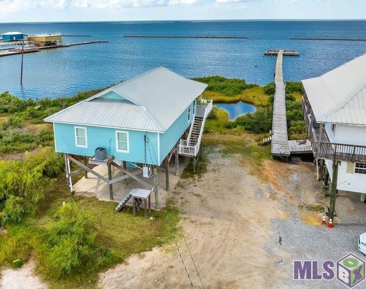 155 CARONDELET Lane, Grand Isle, LA 70358