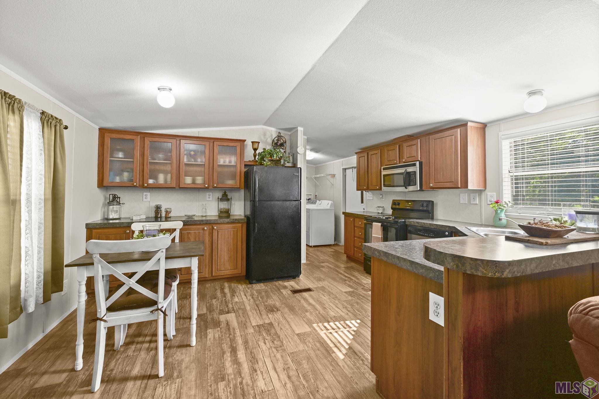 15324 E BEAVER DR, Pride, LA 70770