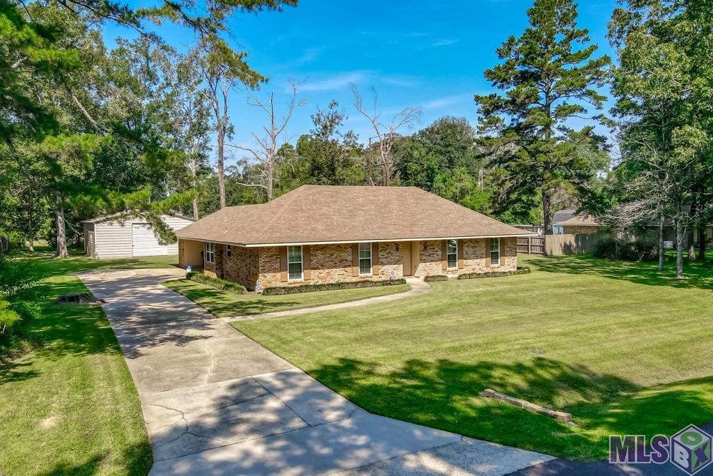 6407 DONNYBROOK AVE, Greenwell Springs, LA 70739