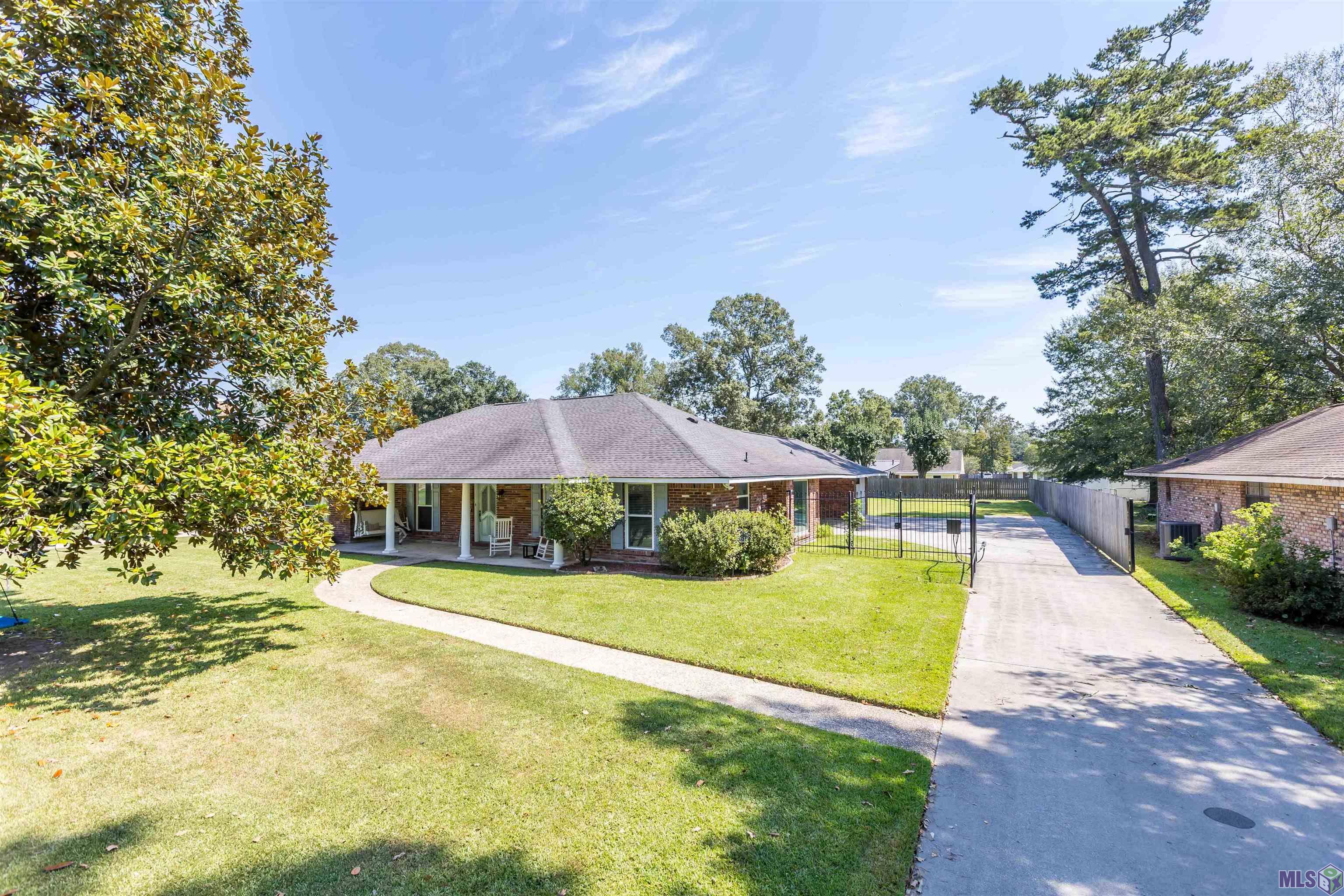 6612 LINDSEYNEAL DR, Greenwell Springs, LA 70739