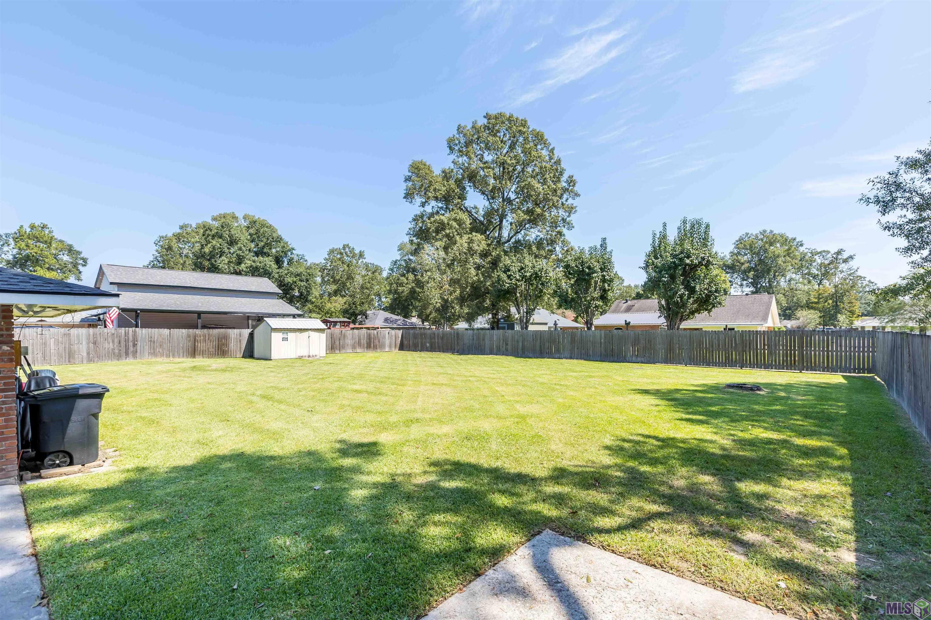 6612 LINDSEYNEAL DR, Greenwell Springs, LA 70739