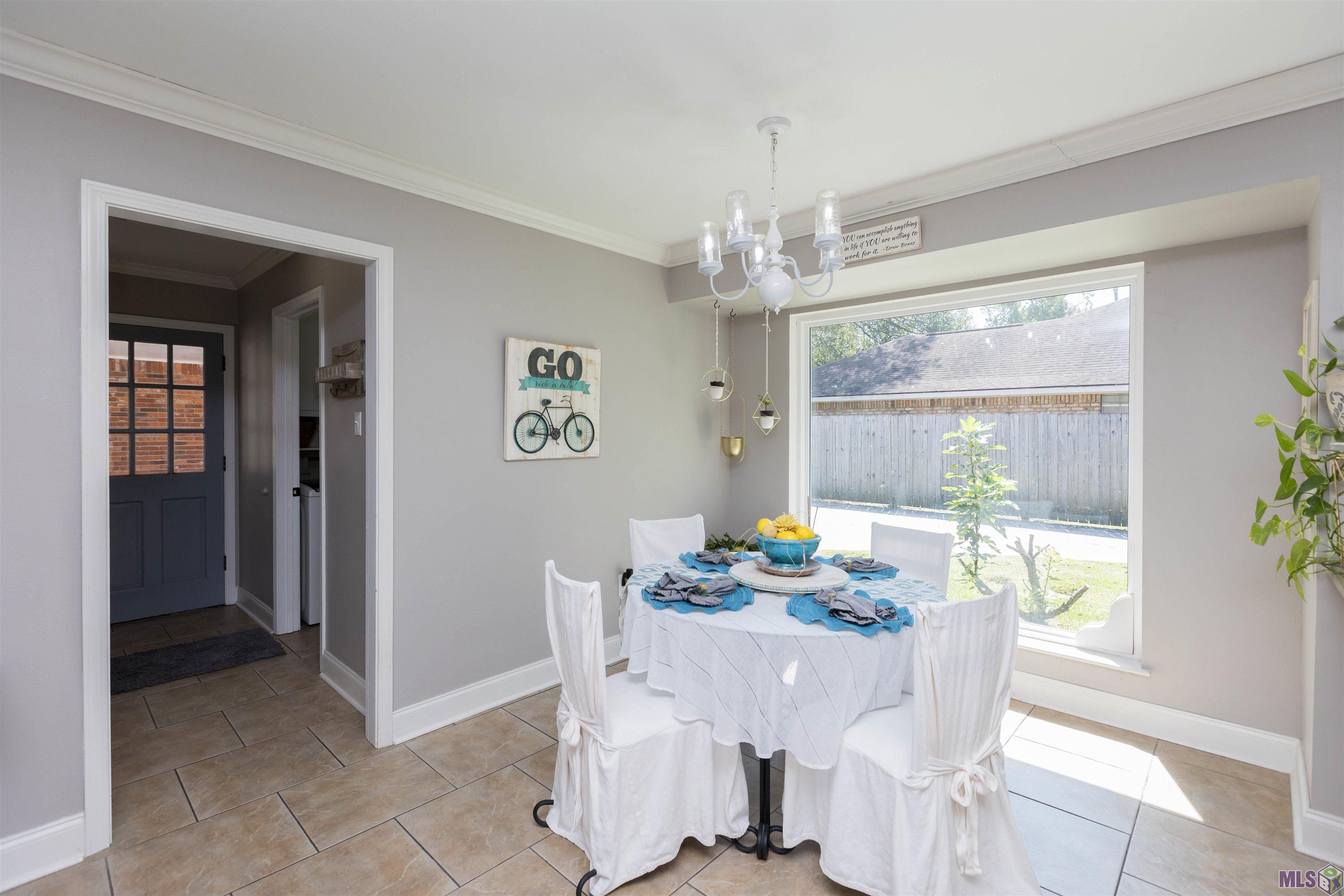 6612 LINDSEYNEAL DR, Greenwell Springs, LA 70739