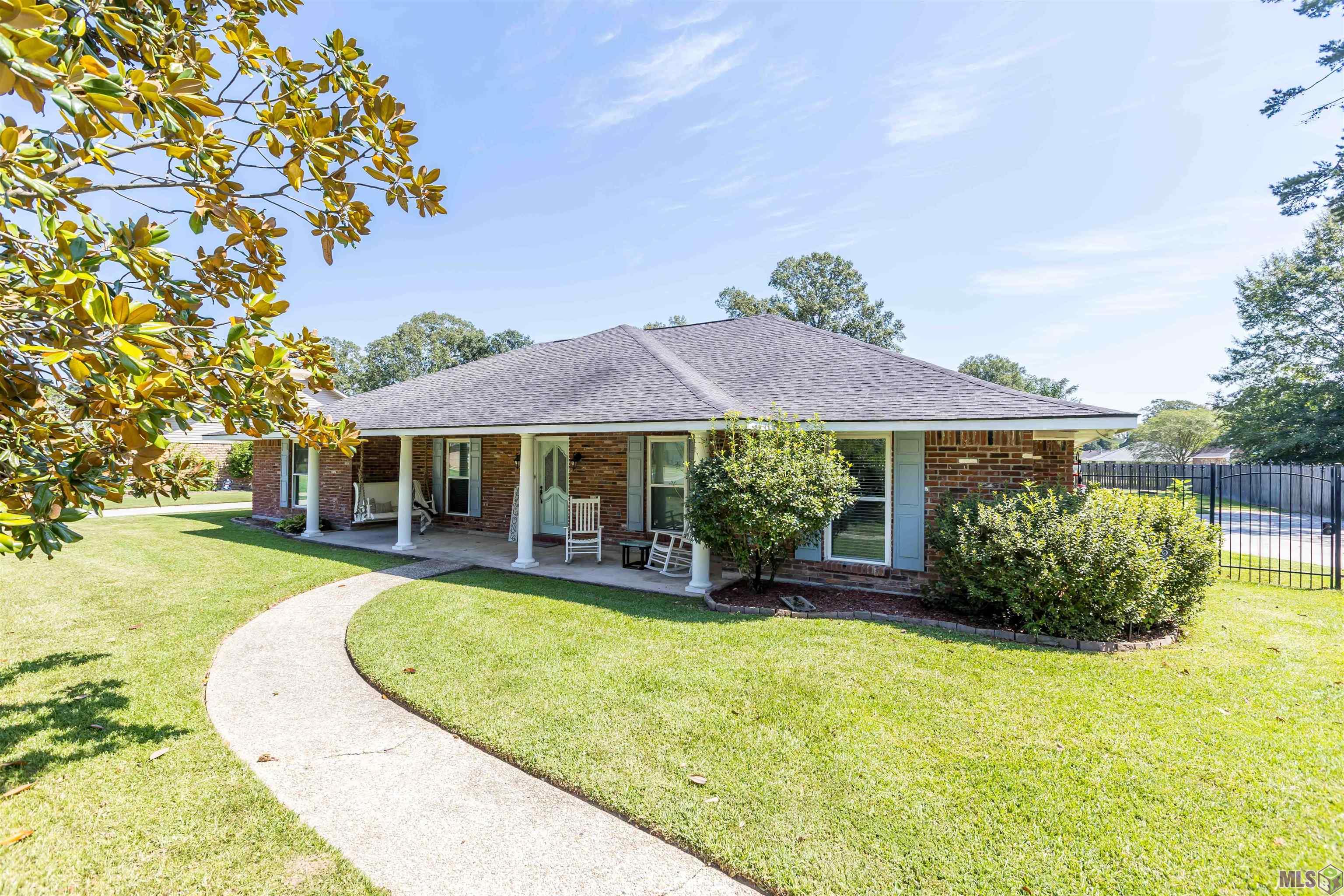 6612 LINDSEYNEAL DR, Greenwell Springs, LA 70739