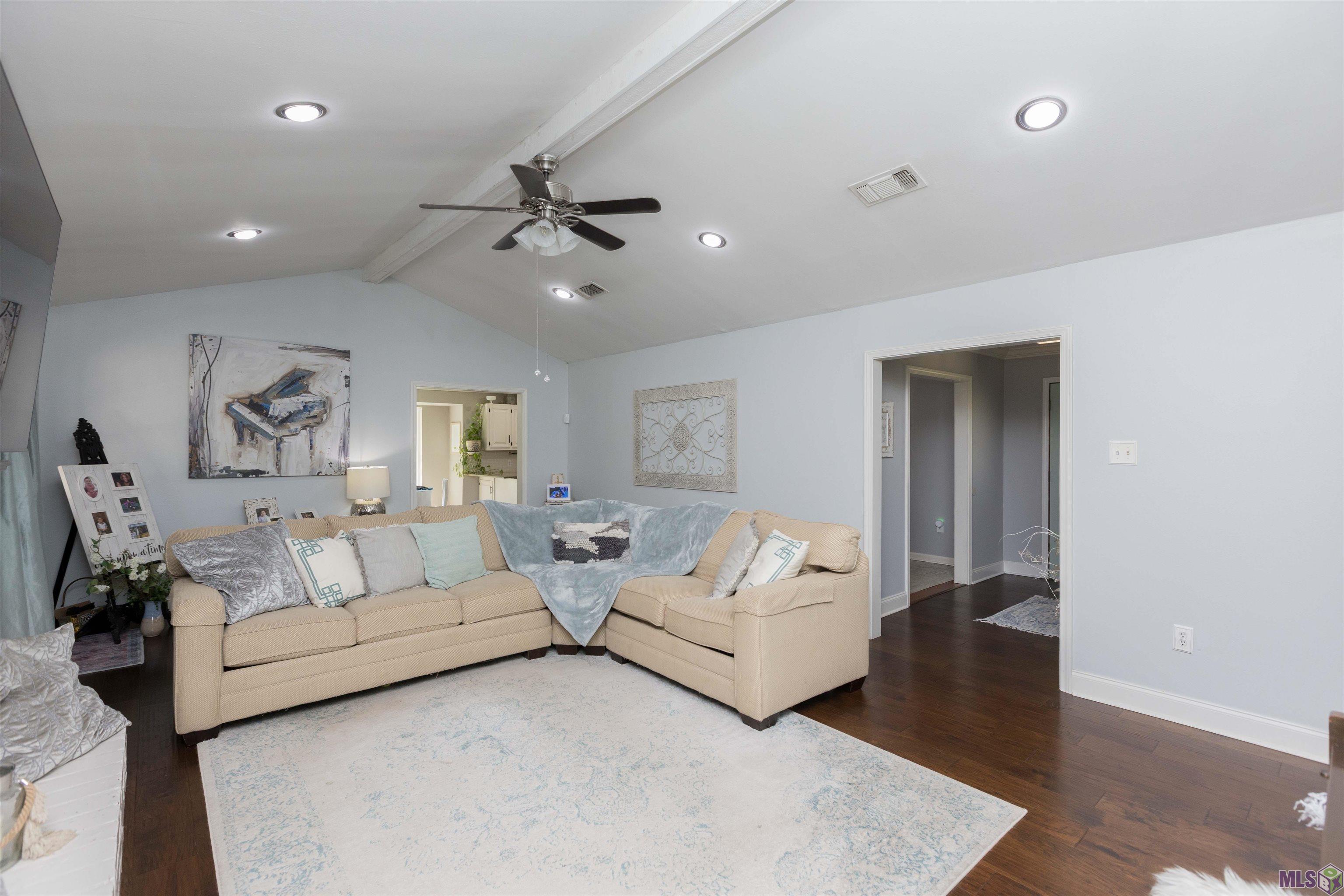 6612 LINDSEYNEAL DR, Greenwell Springs, LA 70739