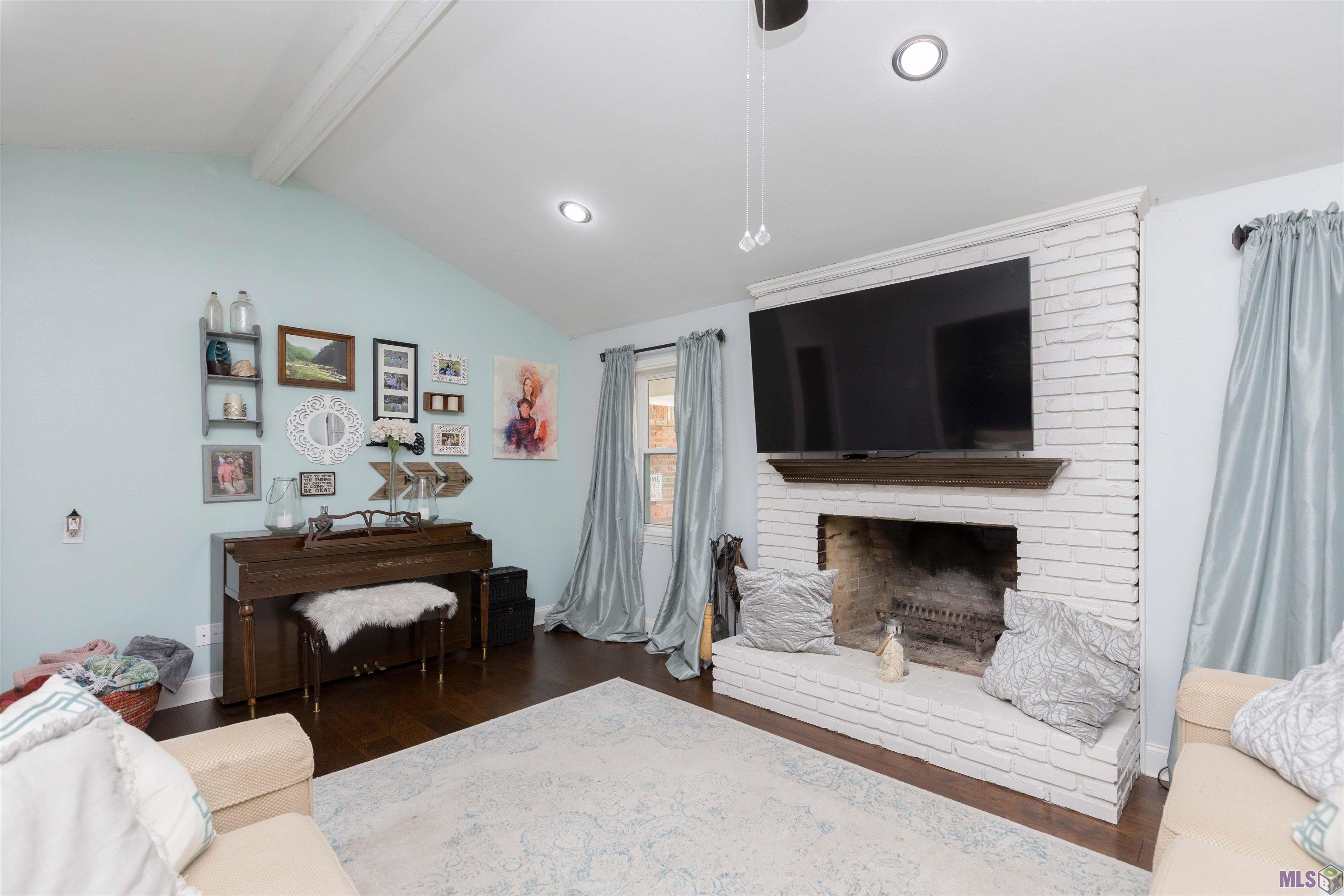 6612 LINDSEYNEAL DR, Greenwell Springs, LA 70739