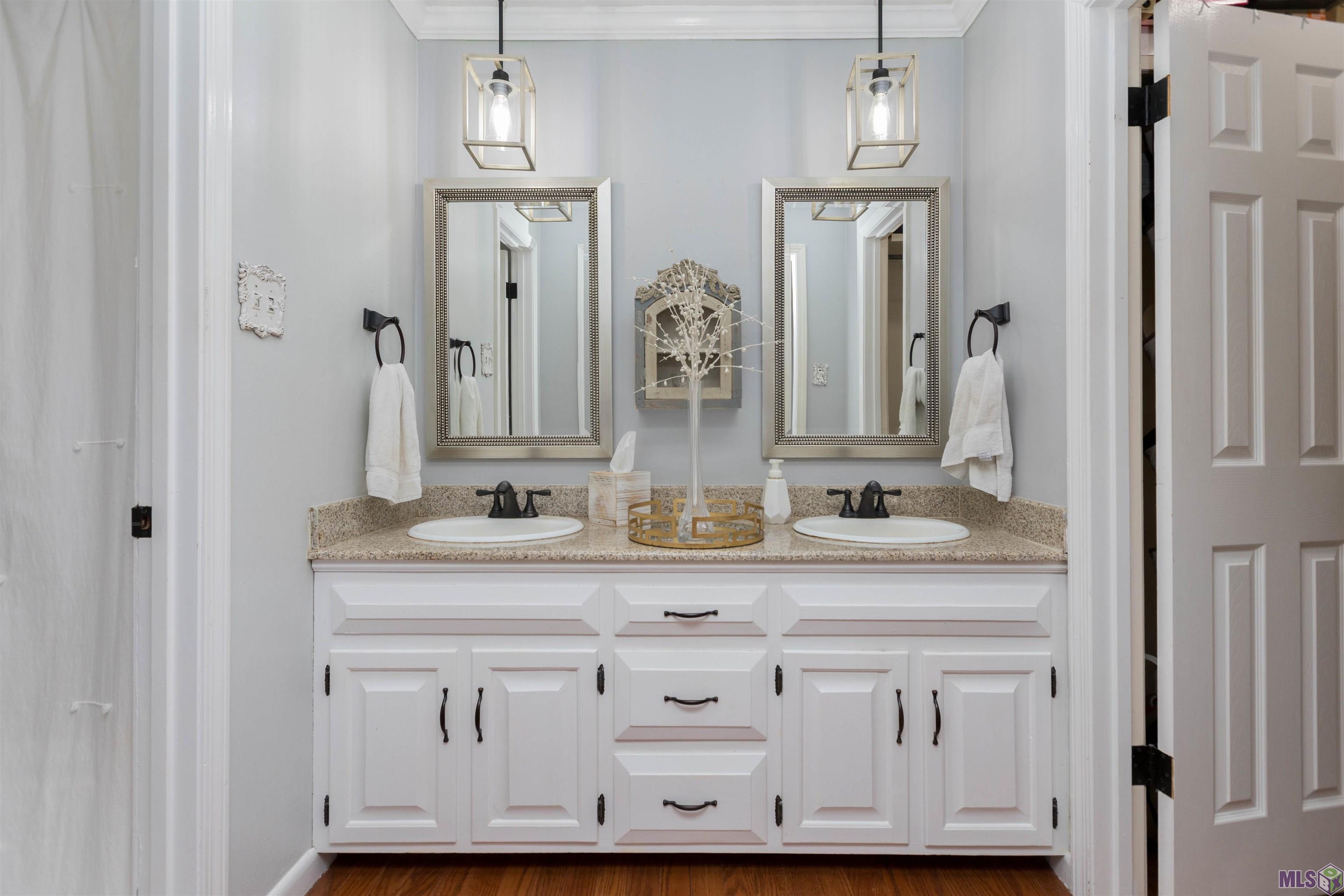 6612 LINDSEYNEAL DR, Greenwell Springs, LA 70739