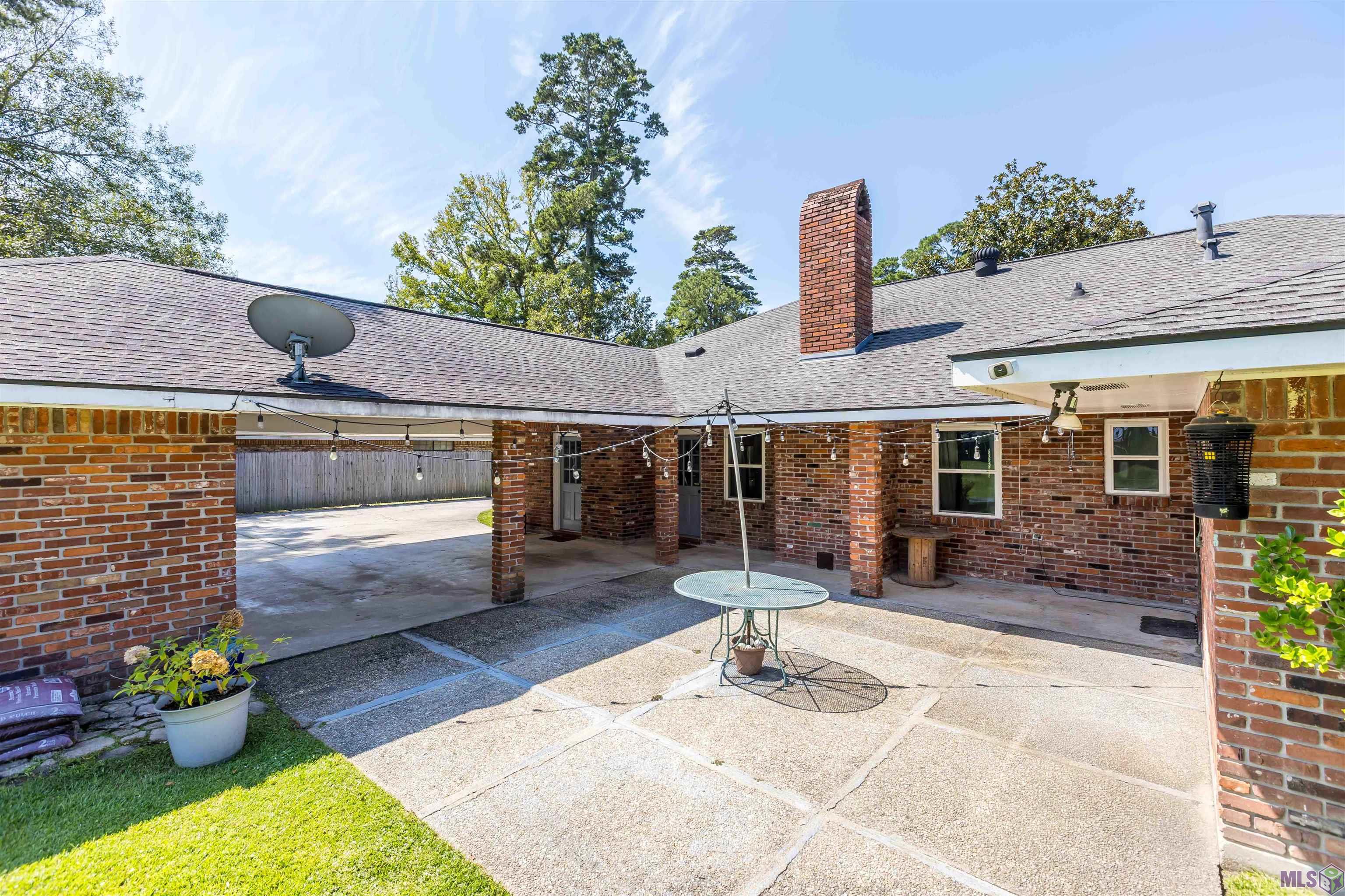 6612 LINDSEYNEAL DR, Greenwell Springs, LA 70739