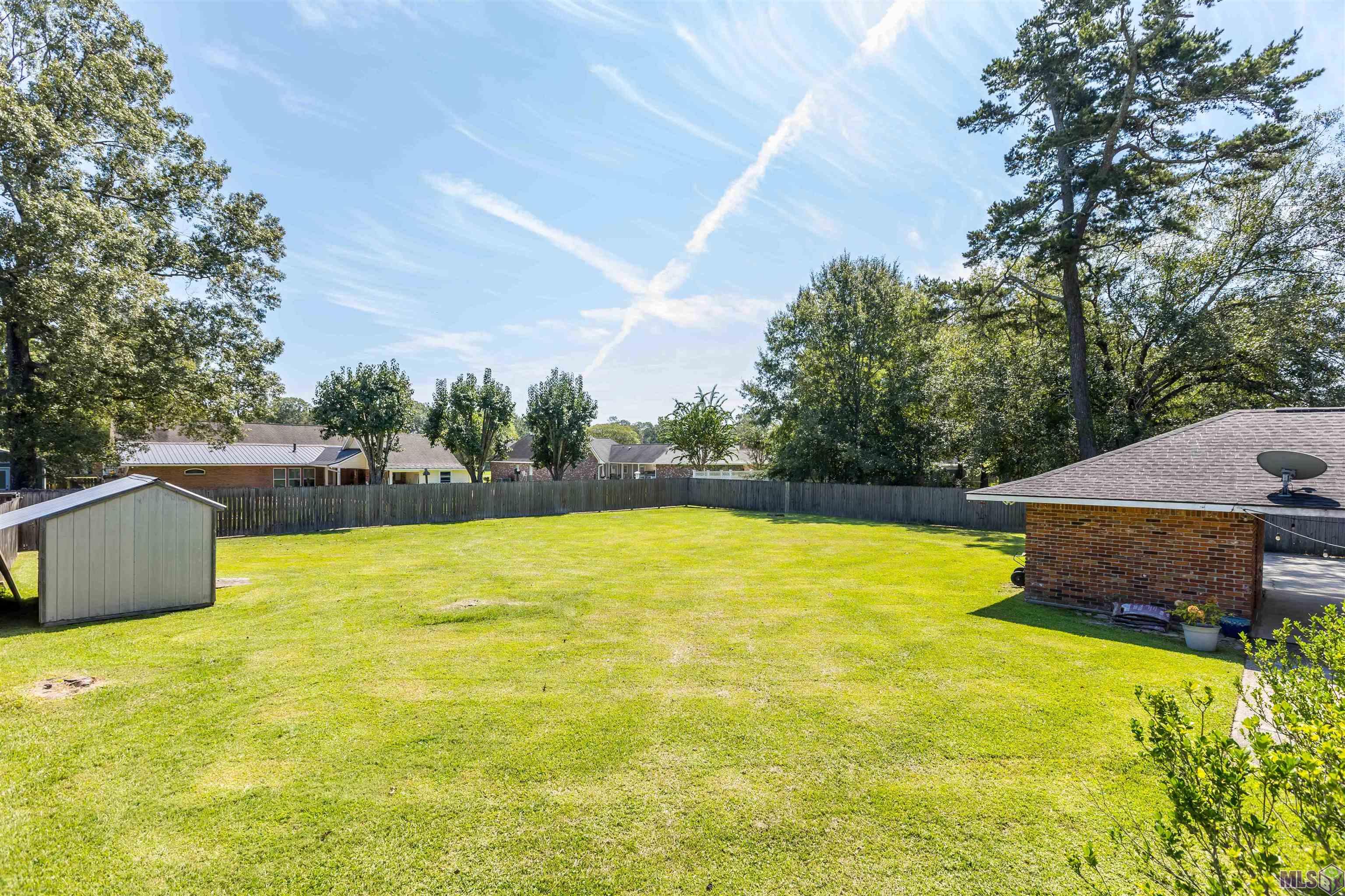 6612 LINDSEYNEAL DR, Greenwell Springs, LA 70739