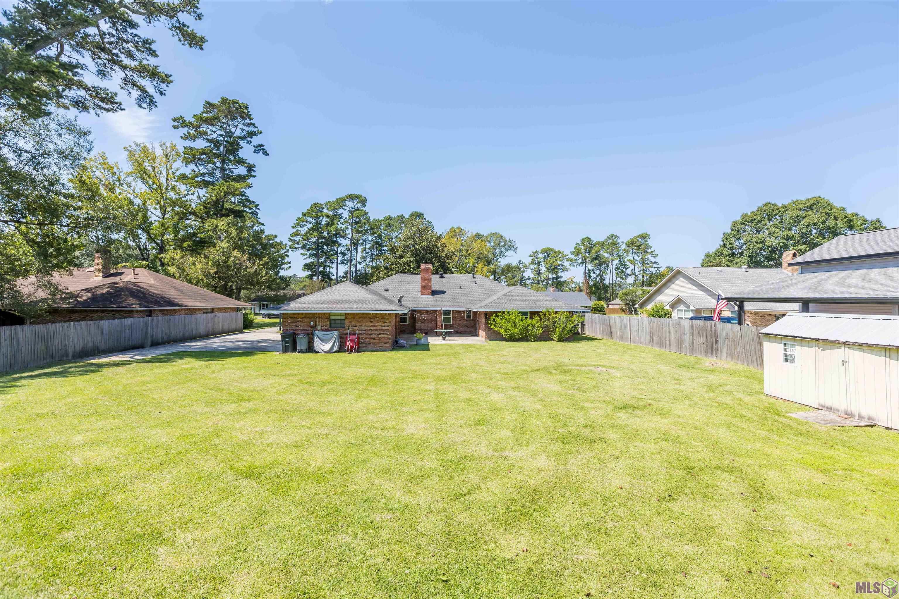 6612 LINDSEYNEAL DR, Greenwell Springs, LA 70739