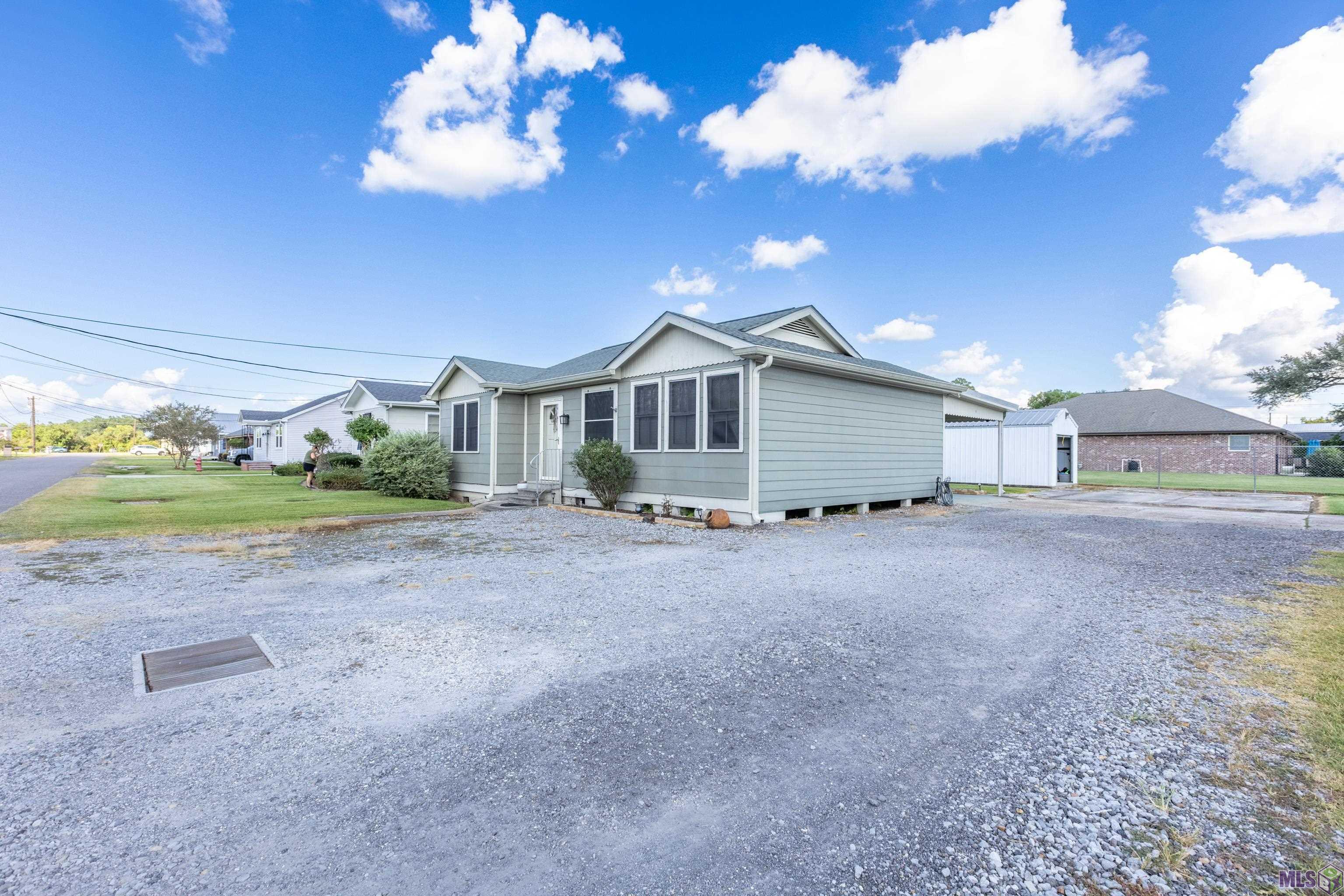 Homes for sale in Raceland, LA | 151 Wilson St, Raceland, LA 70394 | MLS# BY2025017858