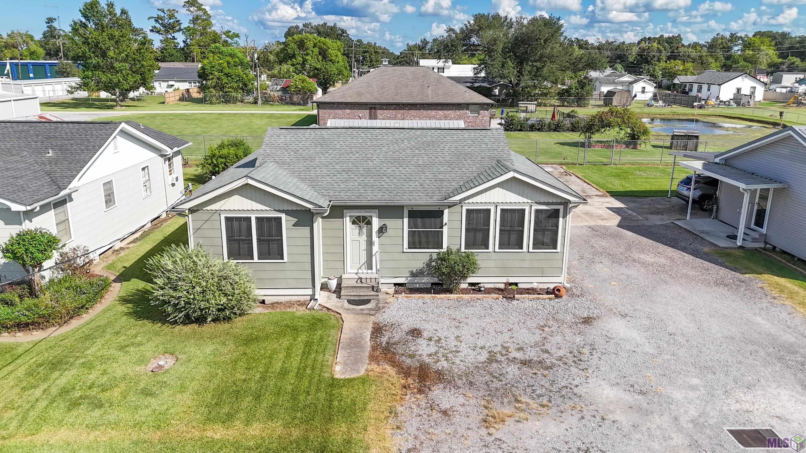 Homes for sale in Raceland, LA | 151 Wilson St, Raceland, LA 70394 | MLS# BY2025017858