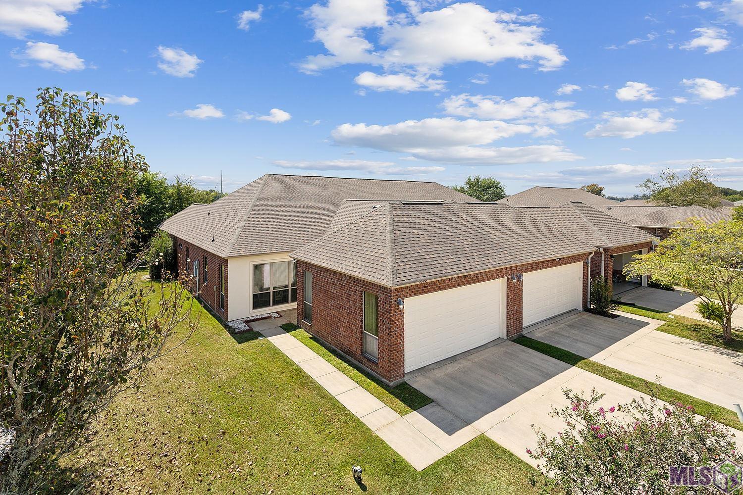 5364 COURTYARD DR, Gonzales, LA 70737