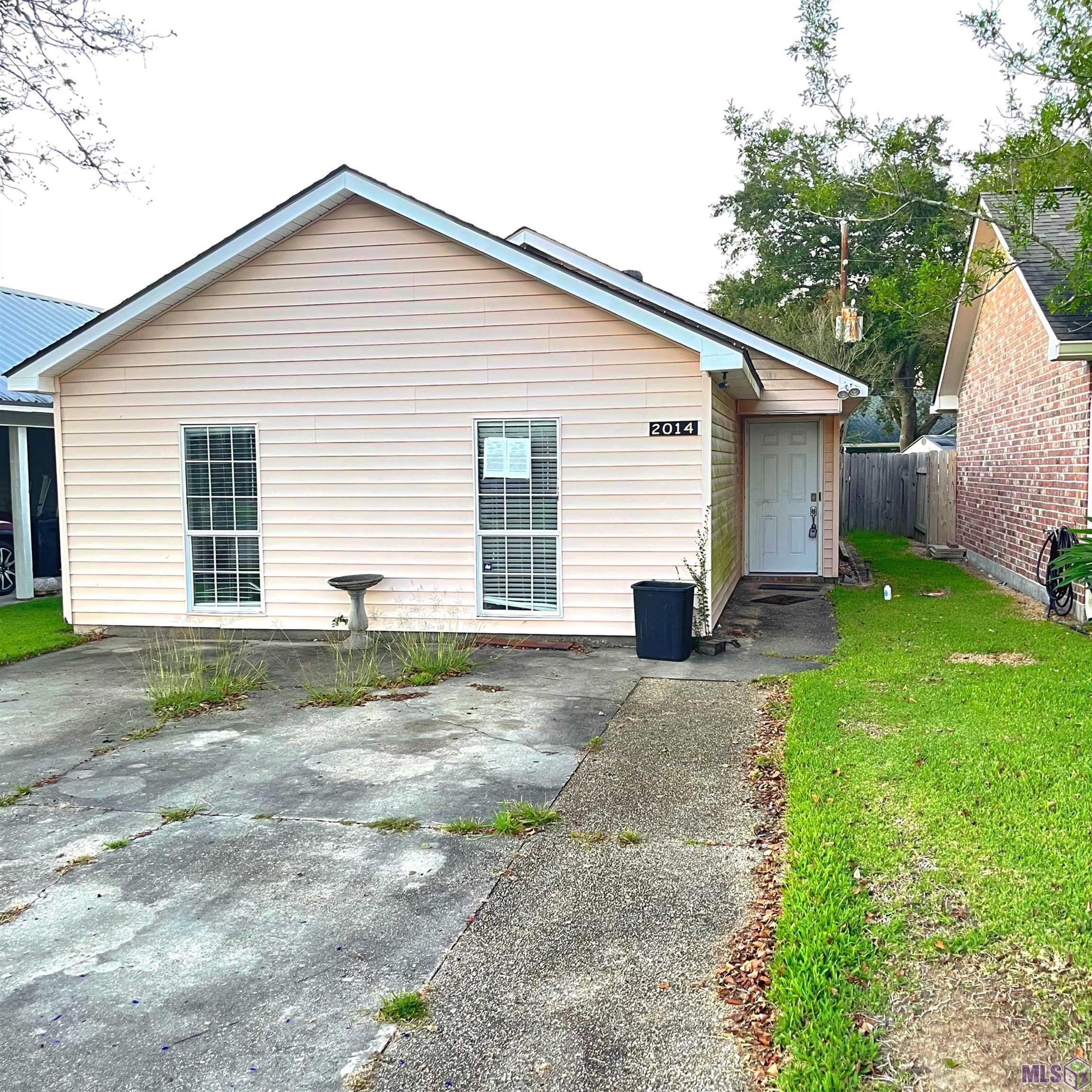 2014 E PARLANGE ST, Gonzales, LA 70737