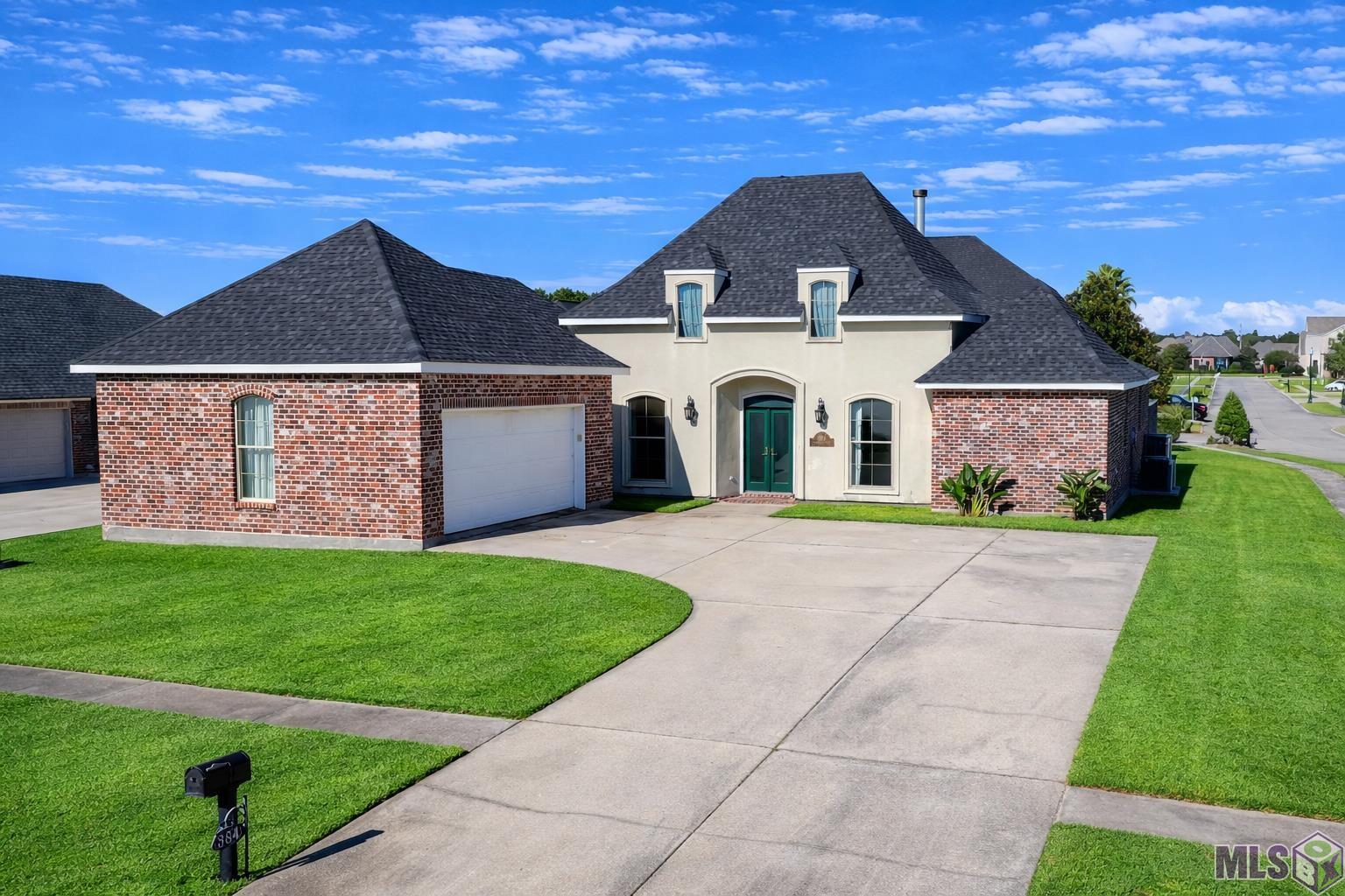 384 Sugarwood Boulevard, Houma, LA 70360