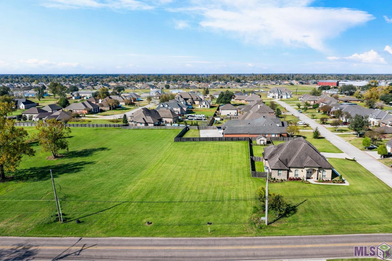 1644 MAIN ST, Laplace, LA 70068