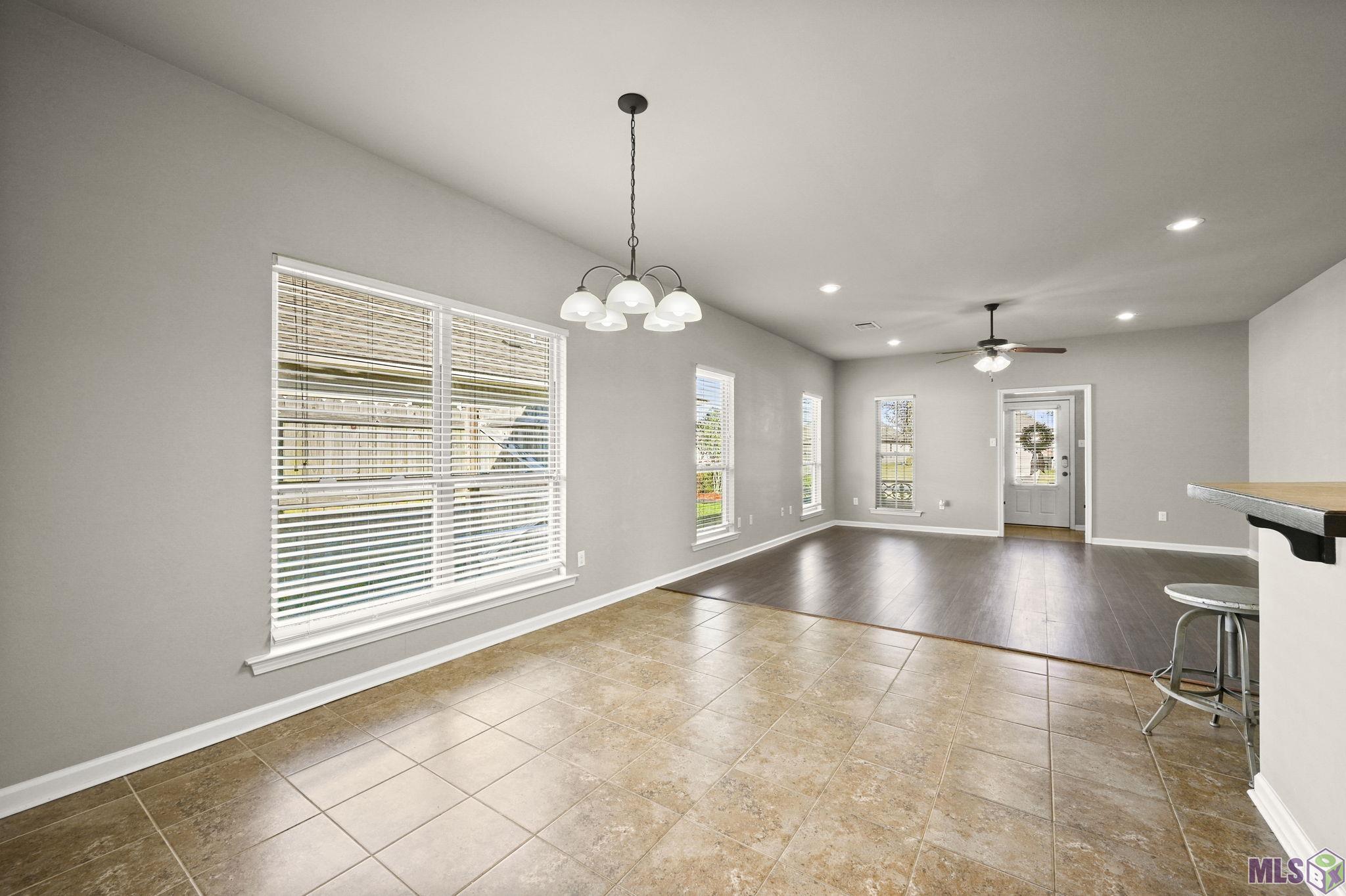 42391 CEDARSTONE AVE, Prairieville, LA 70769