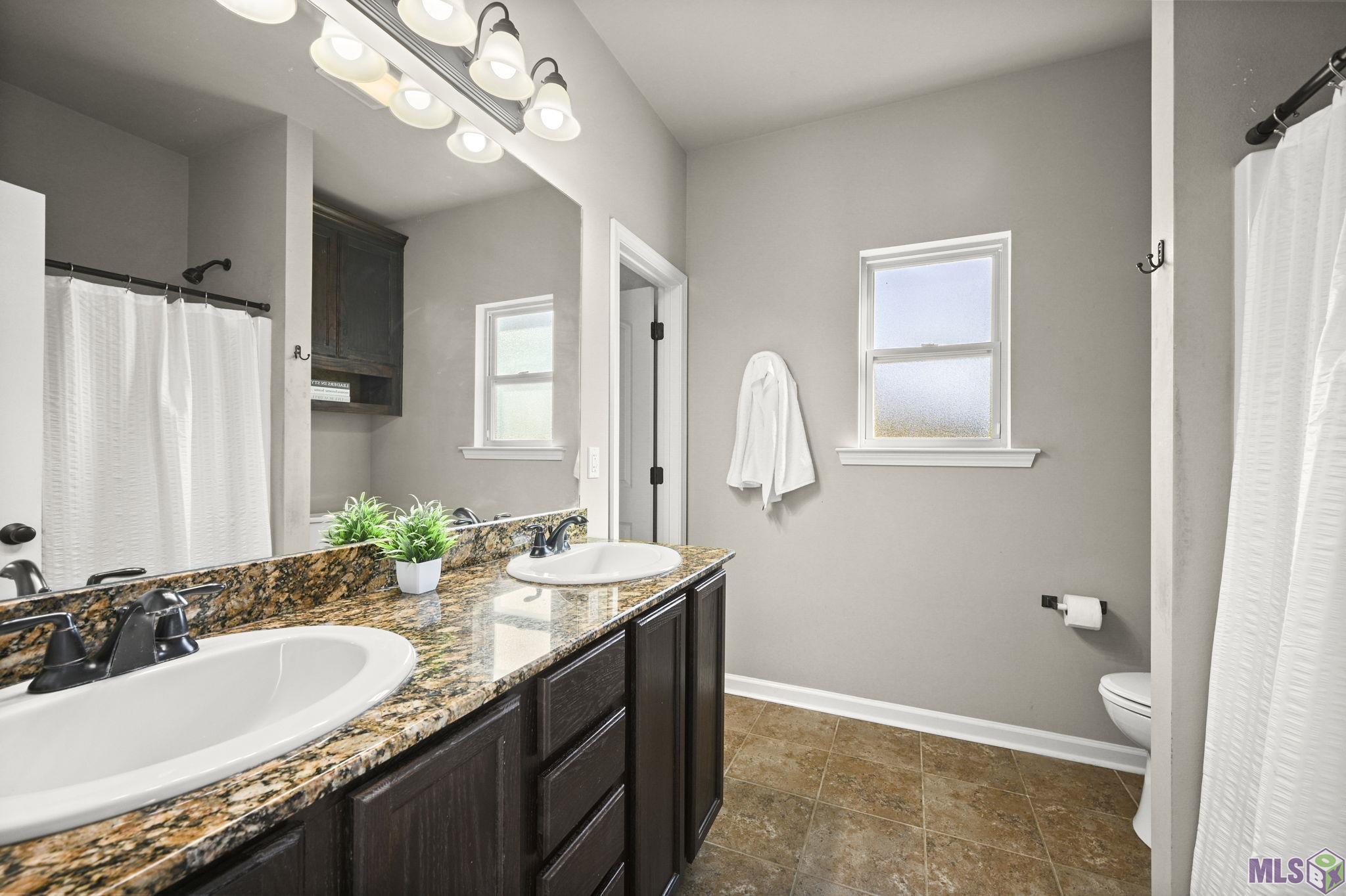 42391 CEDARSTONE AVE, Prairieville, LA 70769