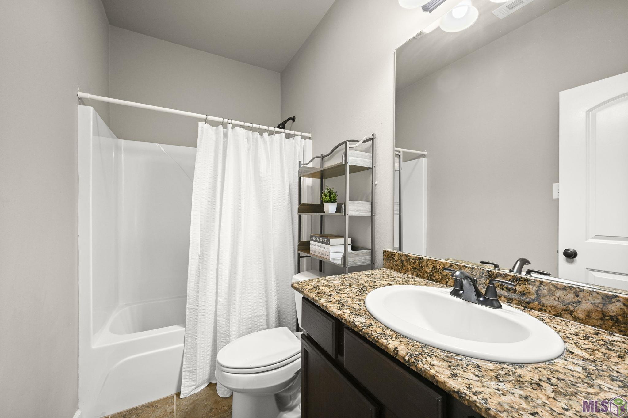 42391 CEDARSTONE AVE, Prairieville, LA 70769