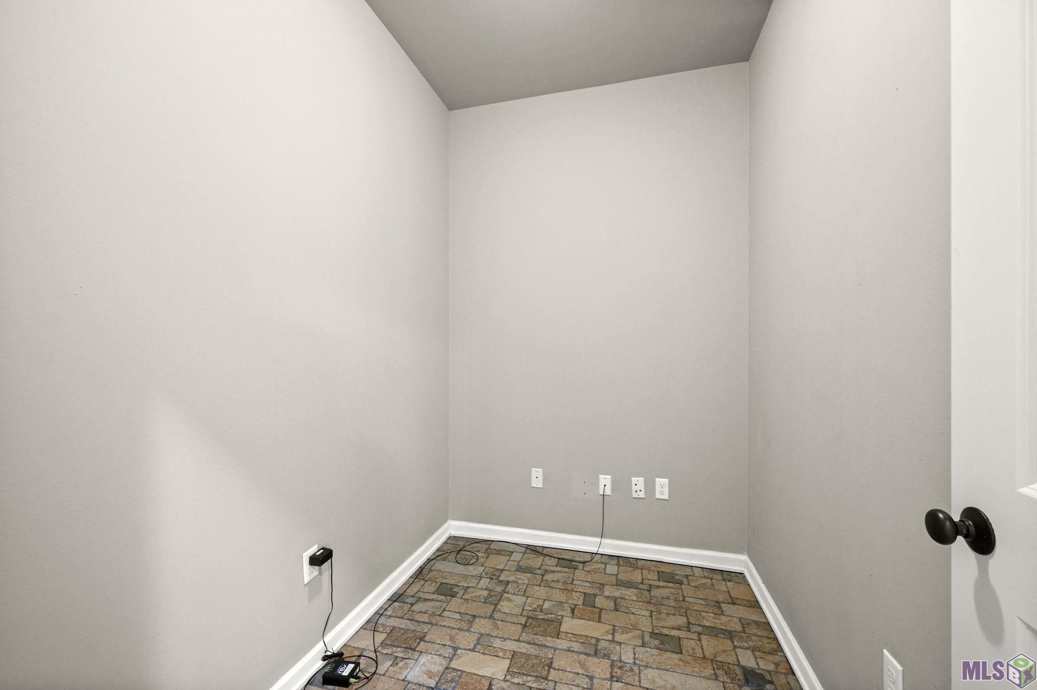 42391 CEDARSTONE AVE, Prairieville, LA 70769