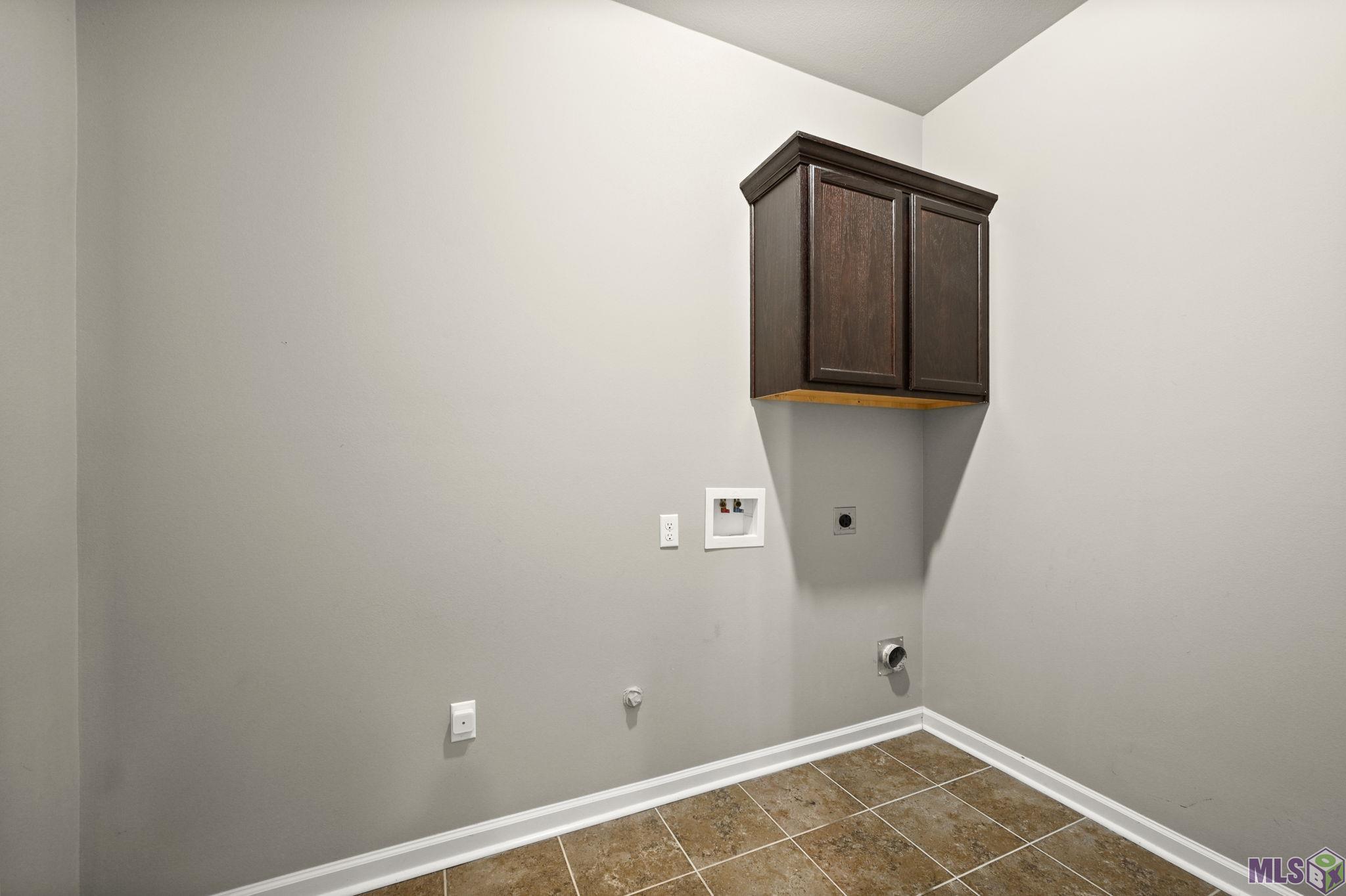 42391 CEDARSTONE AVE, Prairieville, LA 70769