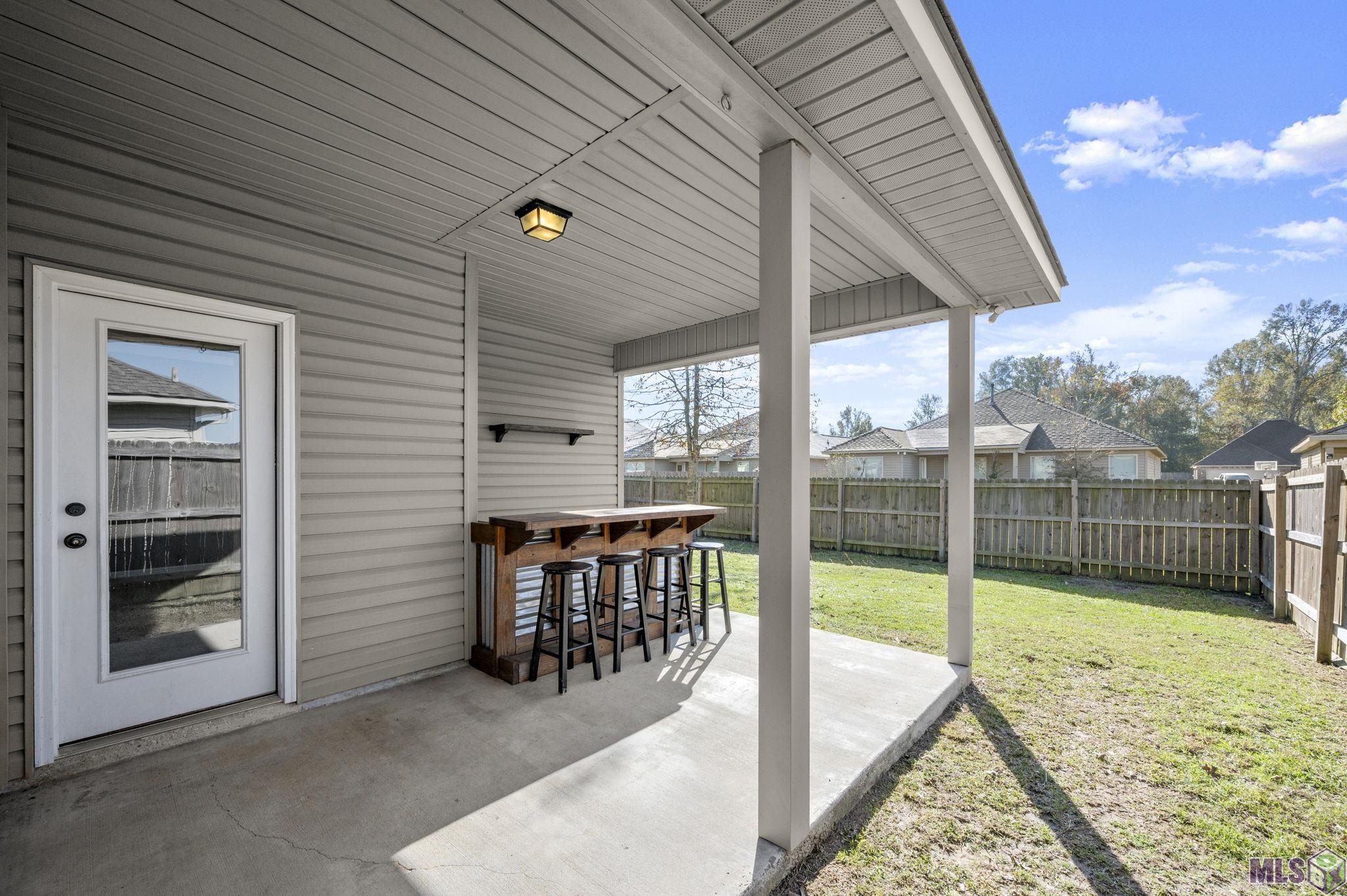 42391 CEDARSTONE AVE, Prairieville, LA 70769
