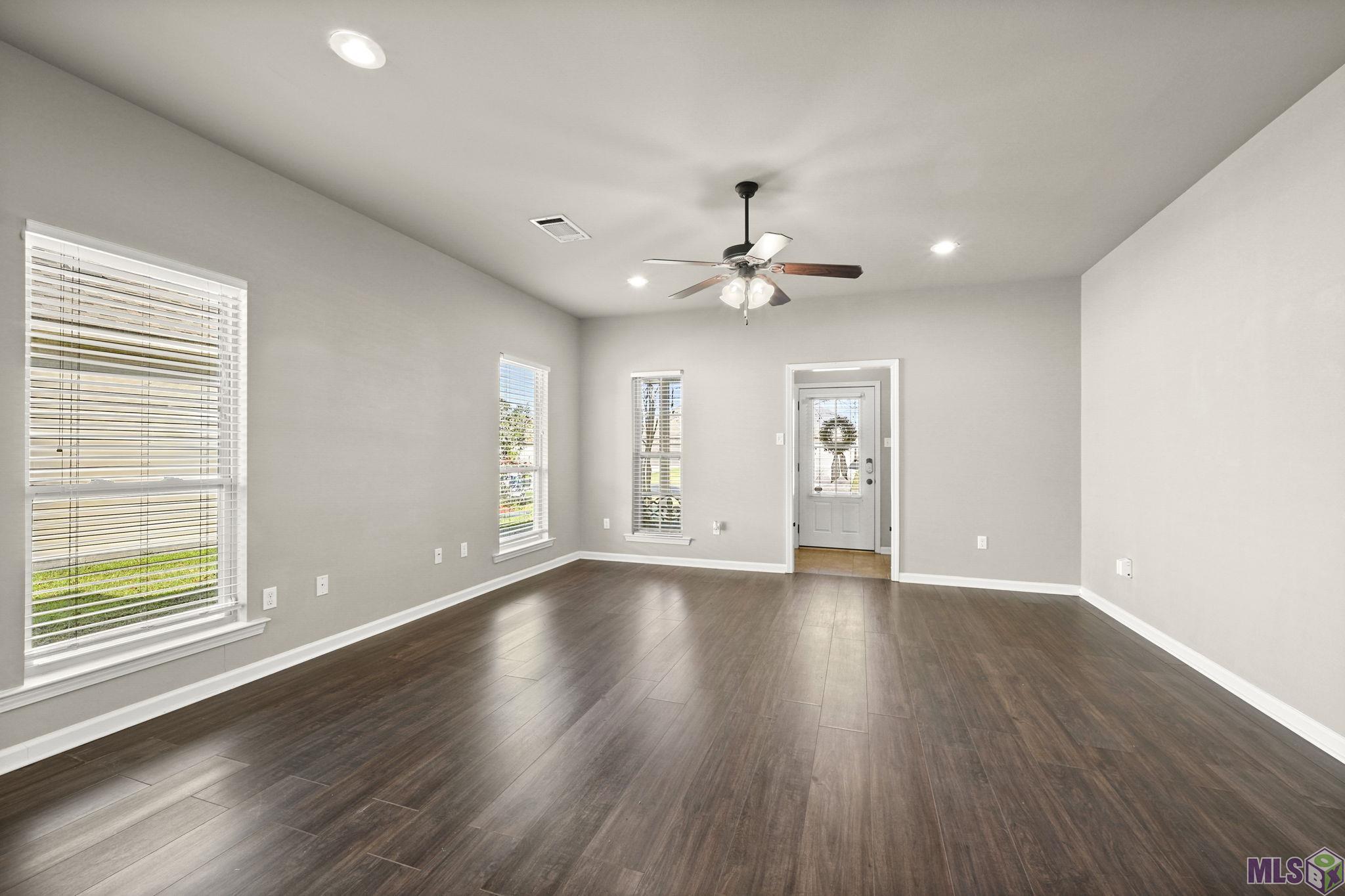 42391 CEDARSTONE AVE, Prairieville, LA 70769