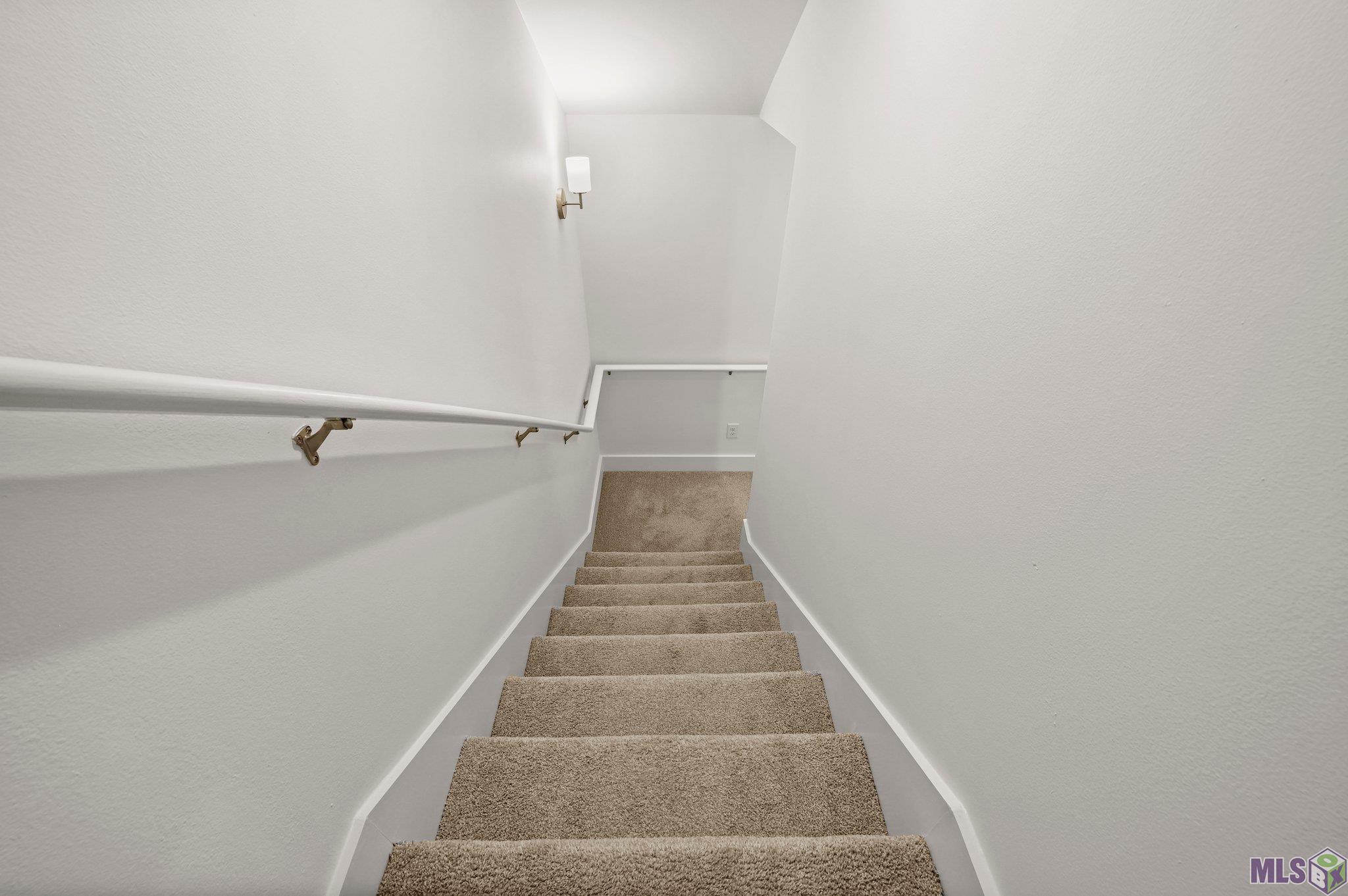 Photo 32