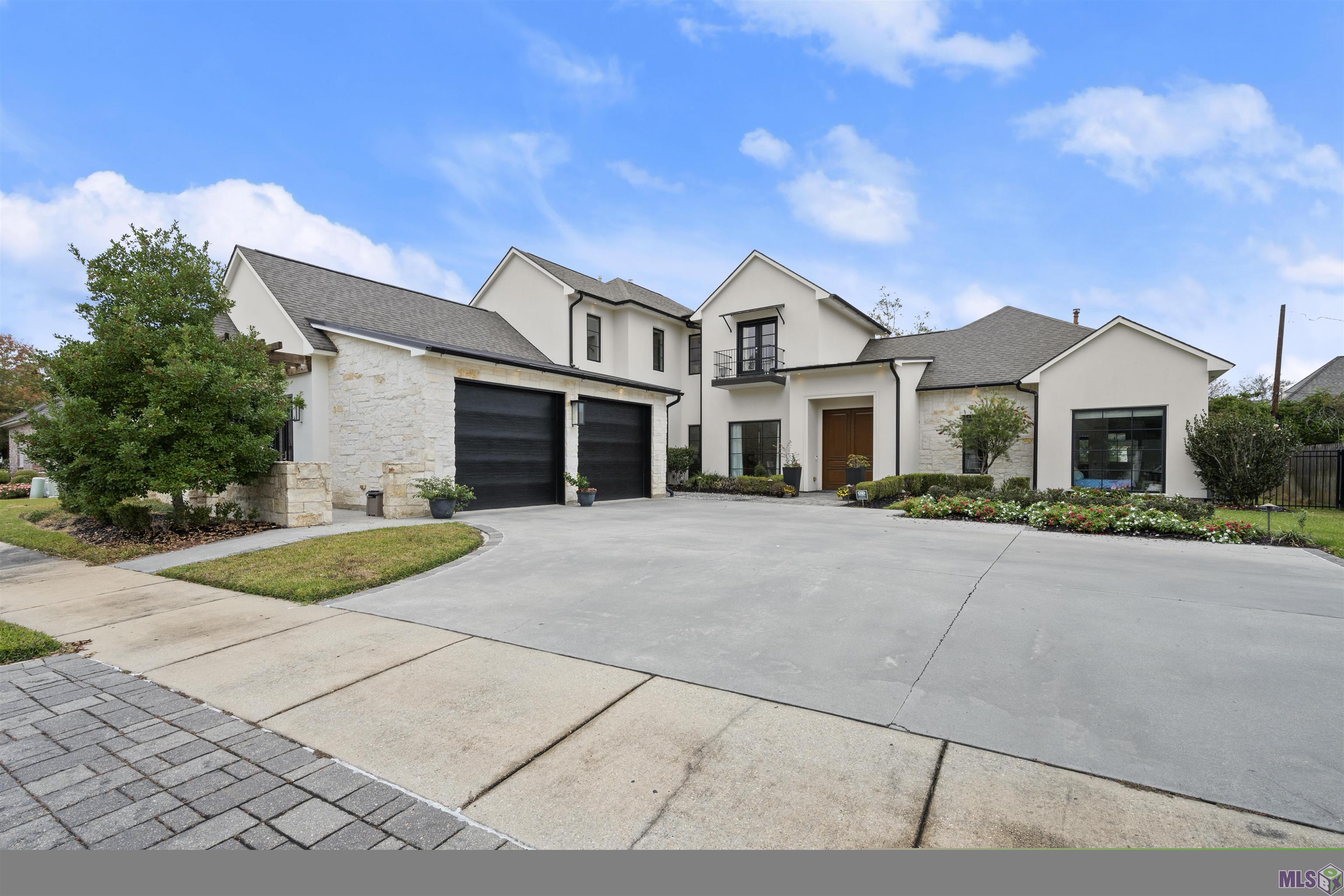 9339 PIETA LN, Baton Rouge, LA 70809