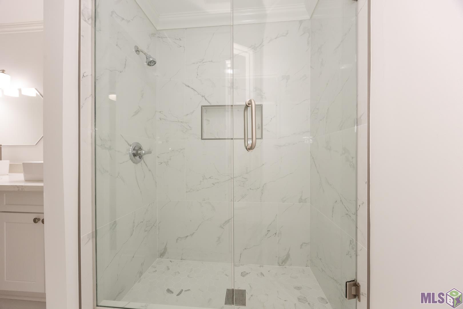 4930 SHADELAND DR, Baton Rouge, LA 70816