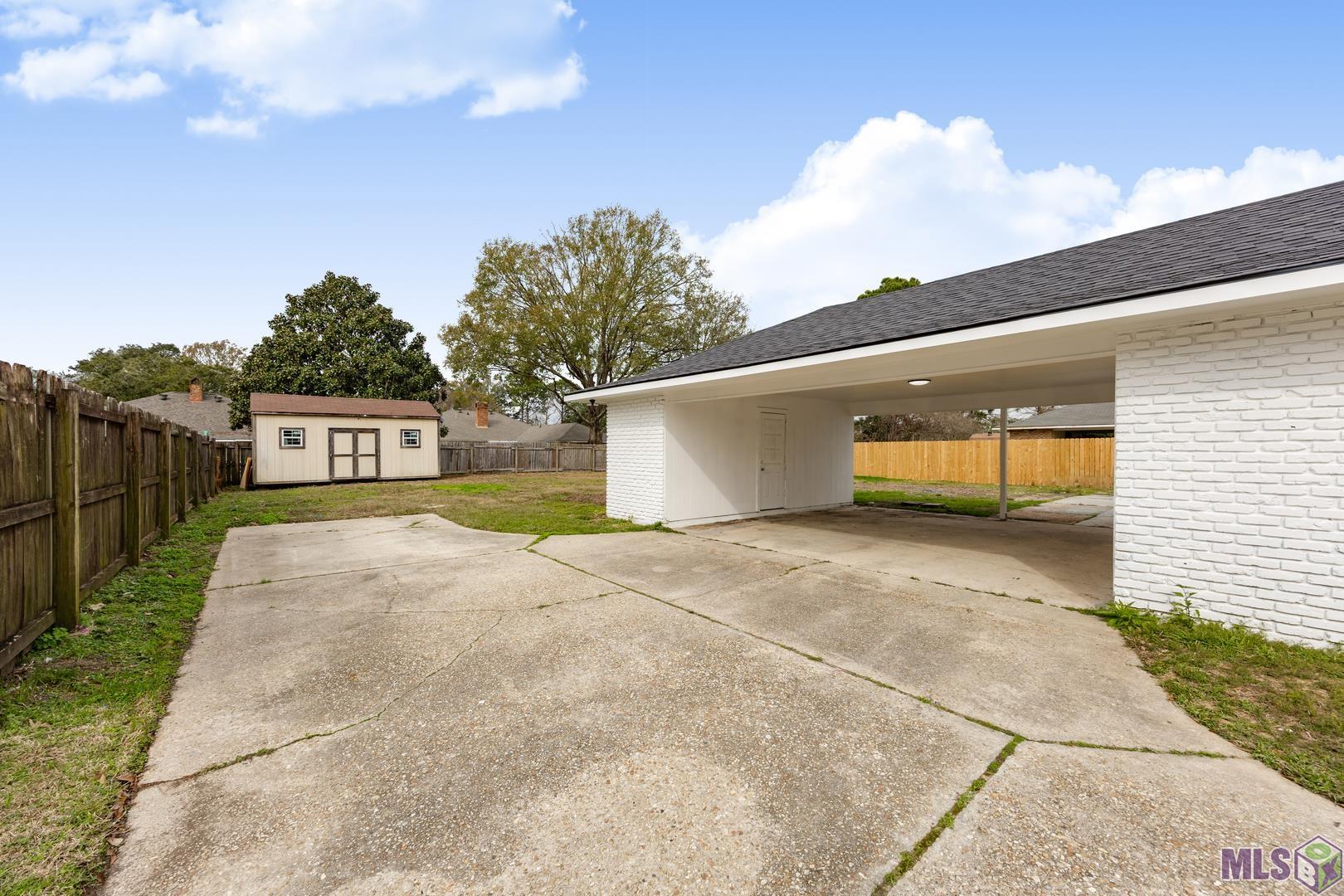 4930 SHADELAND DR, Baton Rouge, LA 70816