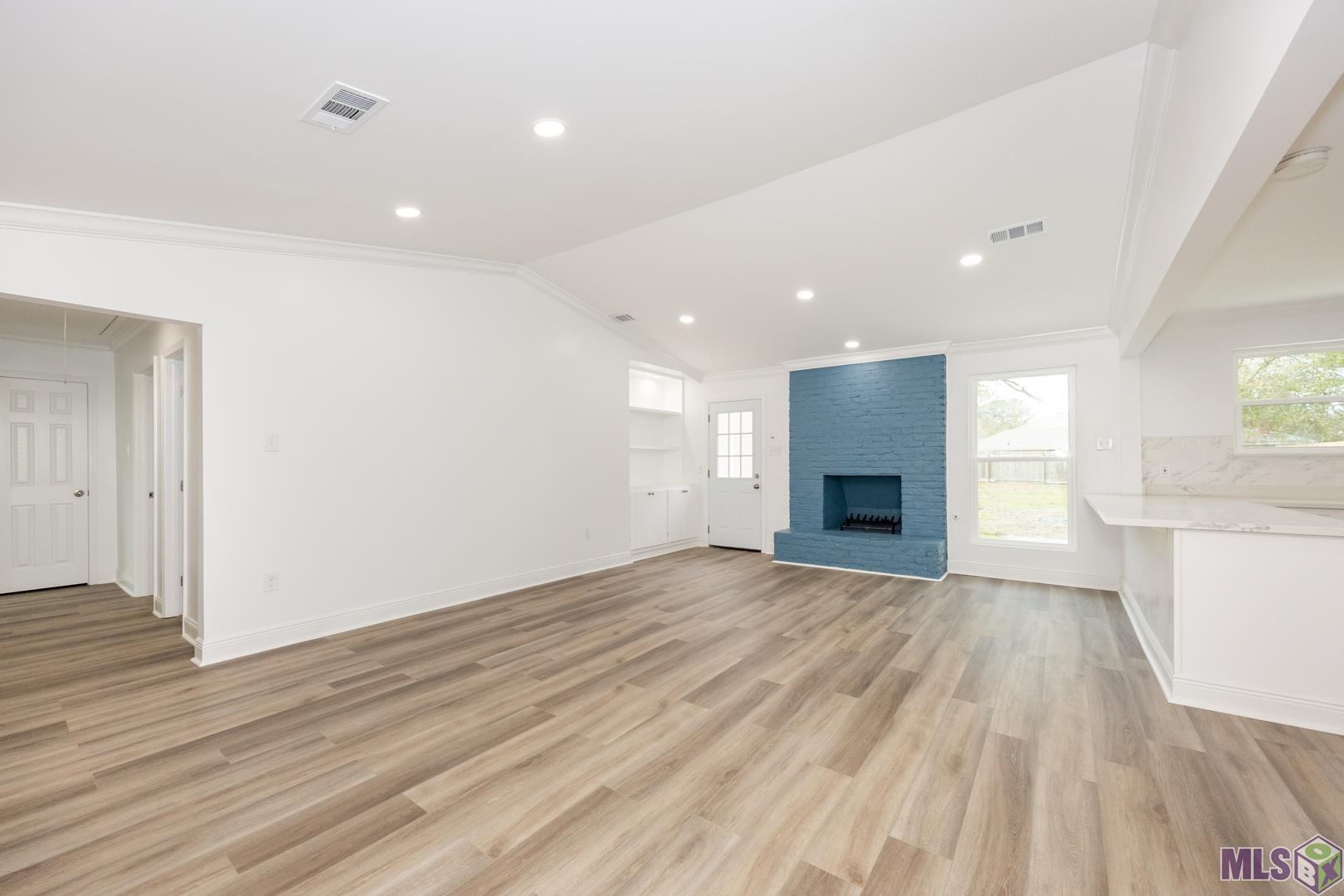 4930 SHADELAND DR, Baton Rouge, LA 70816